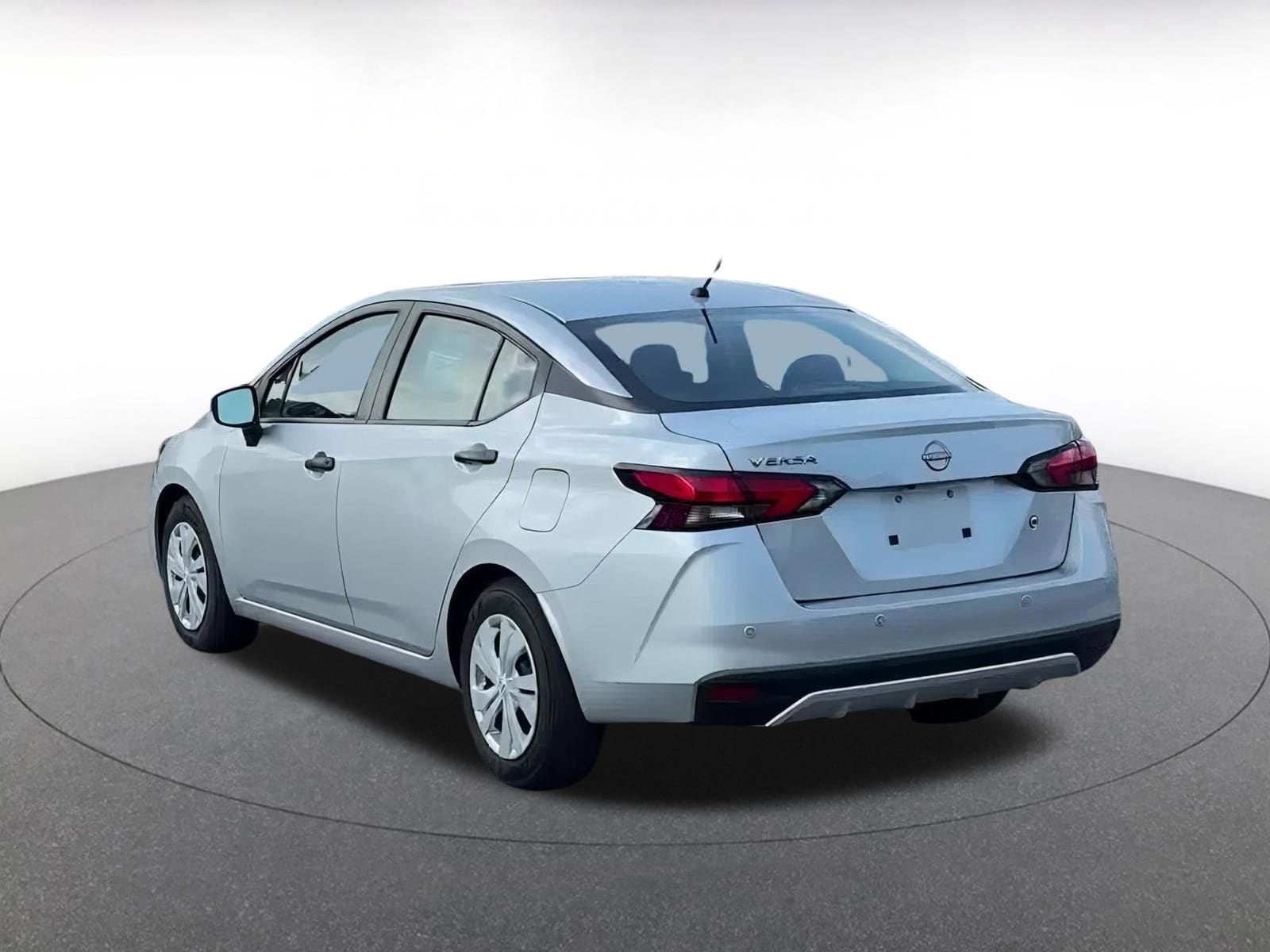 2024 Nissan Versa S 10