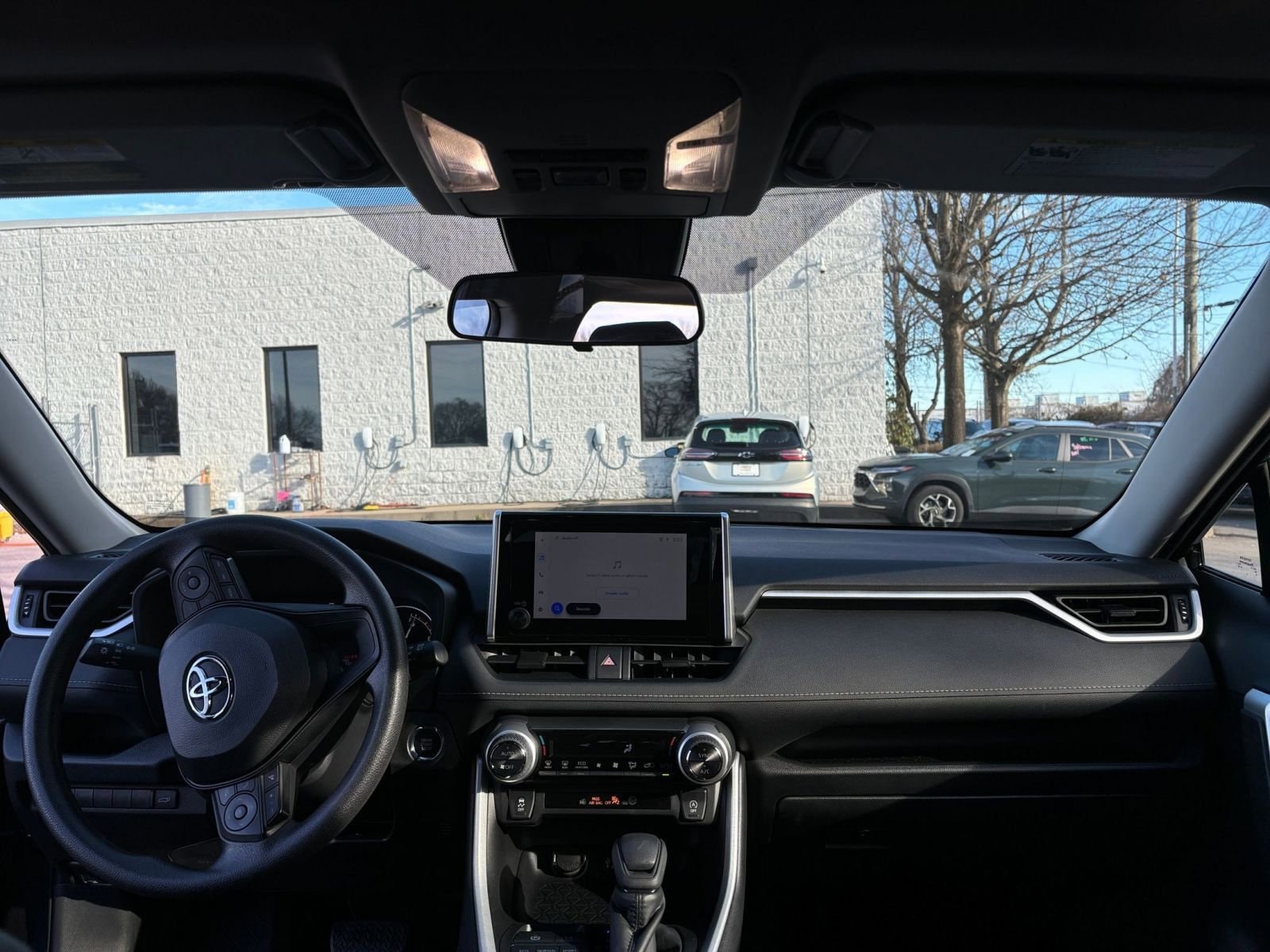 Thumbnail: 2025 Toyota RAV4 - 35