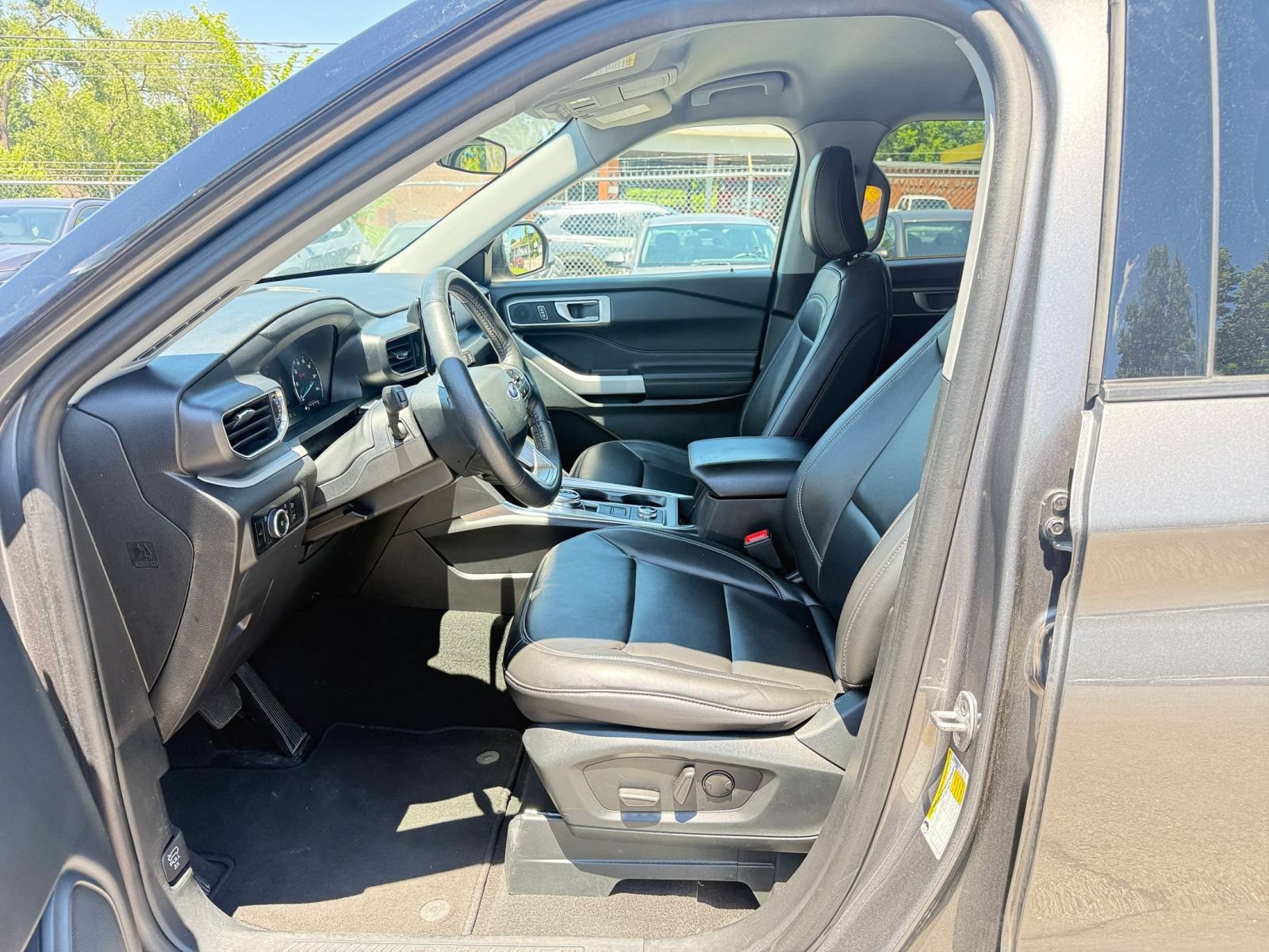 Thumbnail: 2024 Ford Explorer - 28