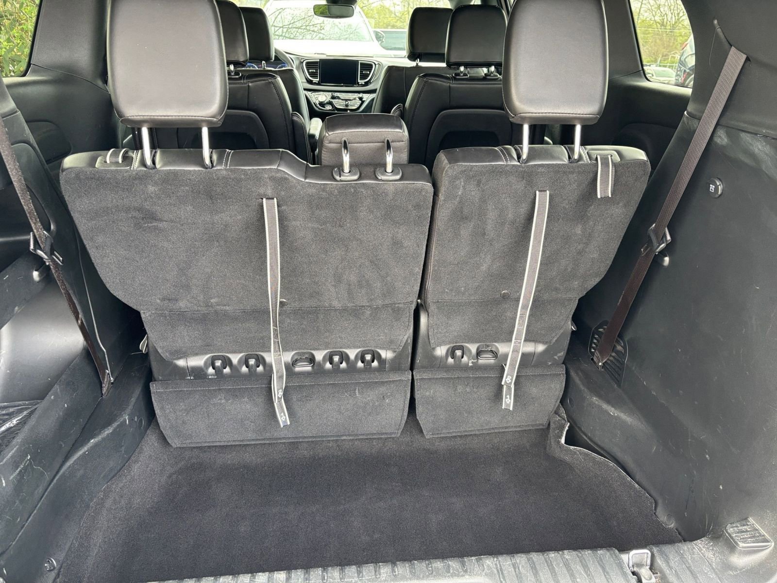 Thumbnail: 2025 Chrysler Pacifica - 34