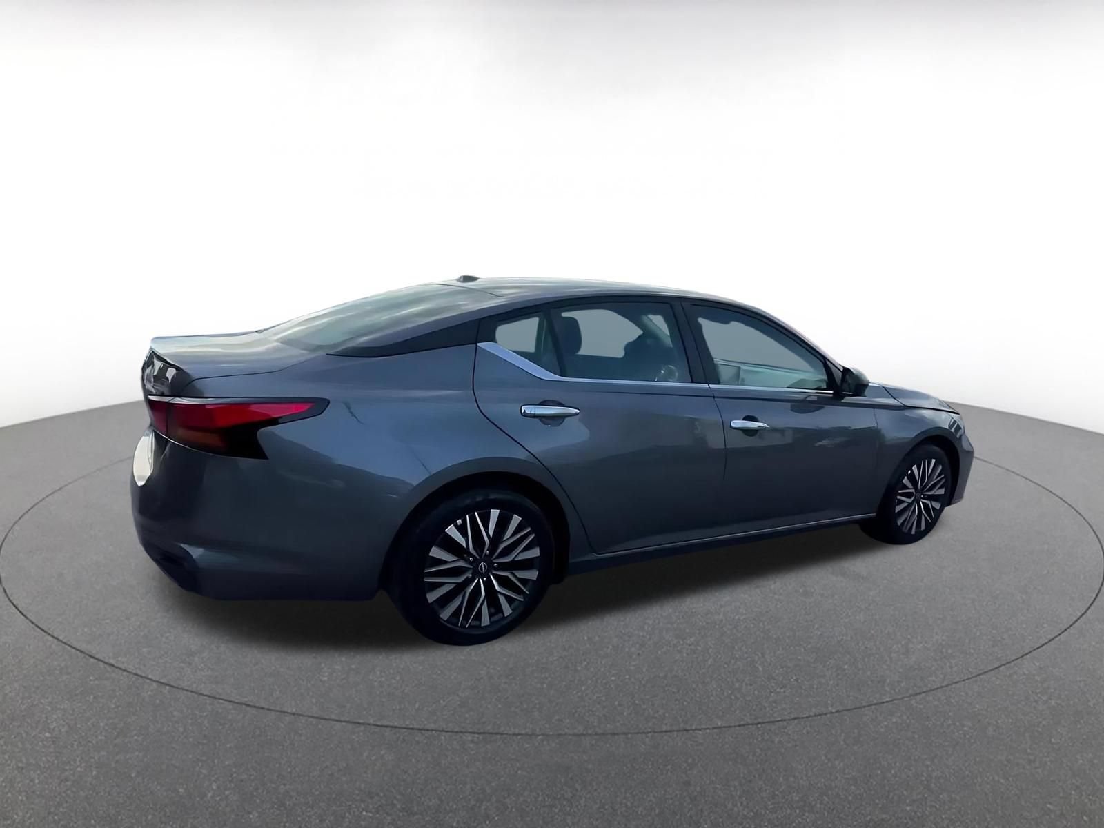 Thumbnail: 2025 Nissan Altima - 14