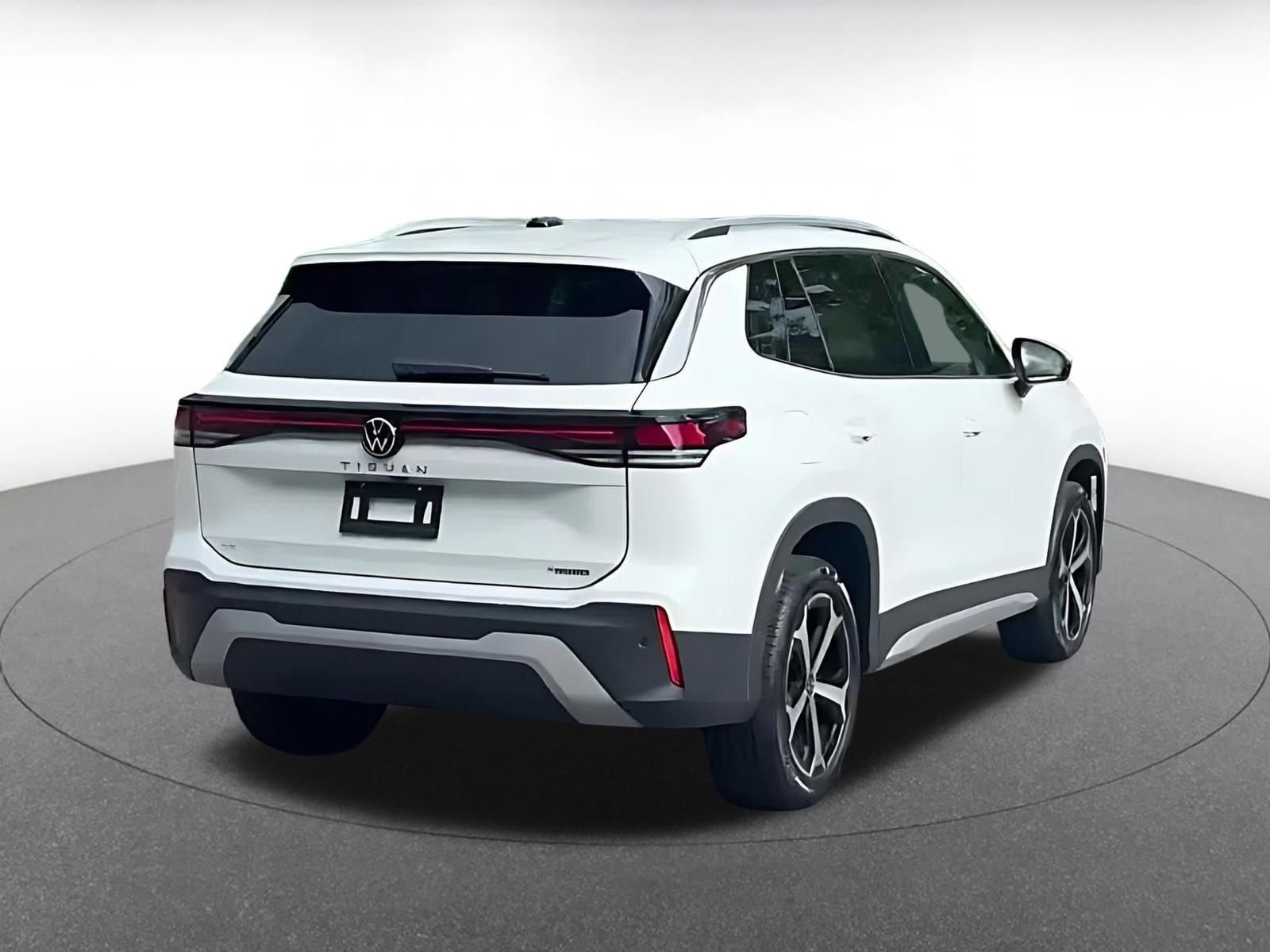 Thumbnail: 2026 Volkswagen Tiguan - 14