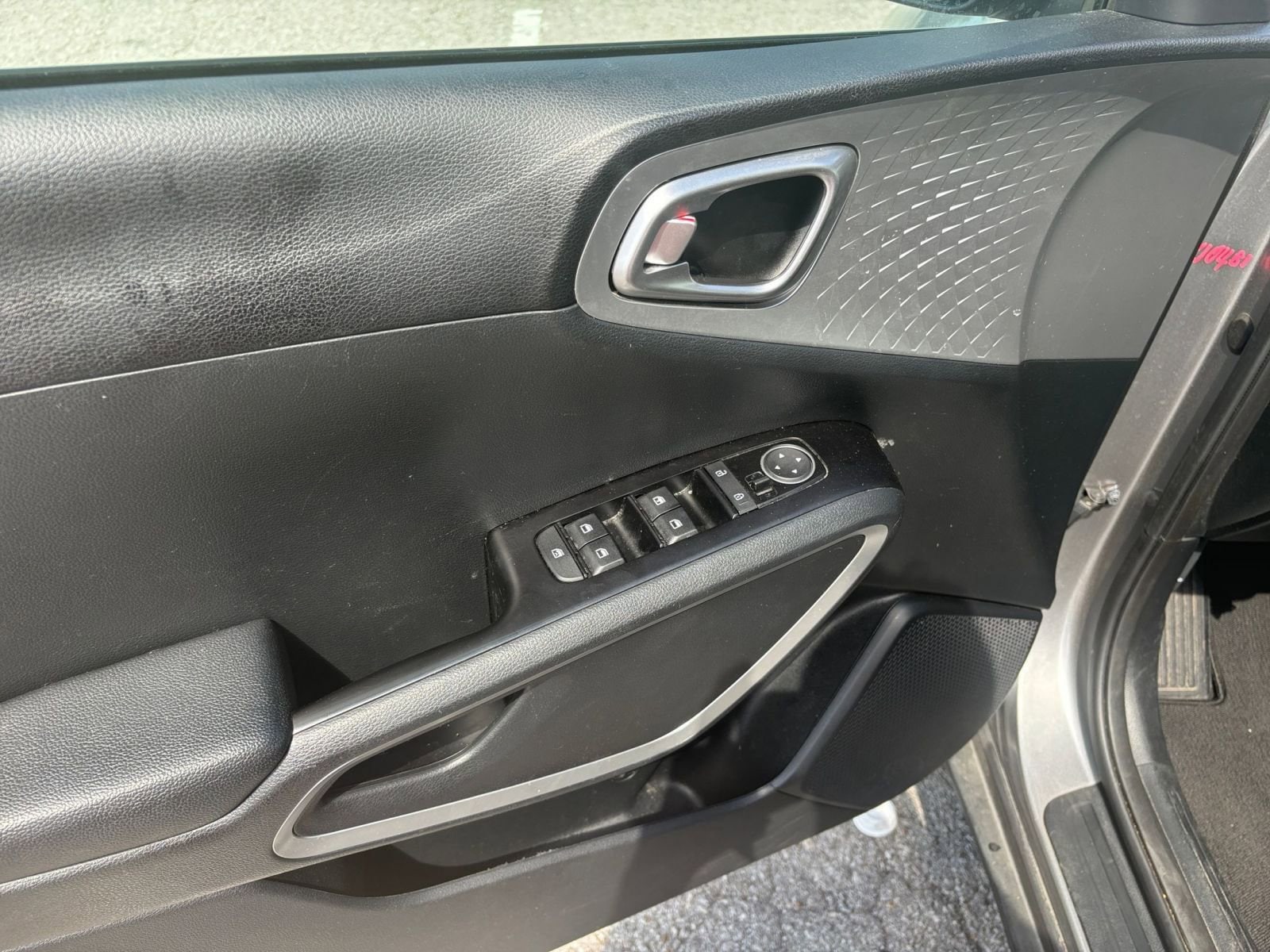 Thumbnail: 2023 Kia Soul - 20