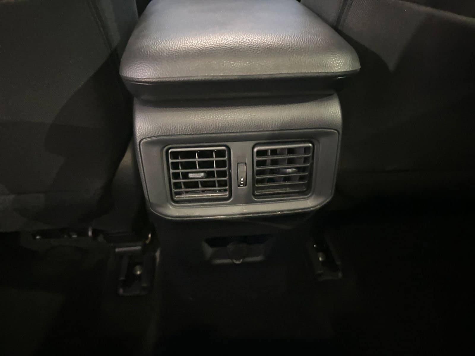 Thumbnail: 2025 Toyota RAV4 - 23