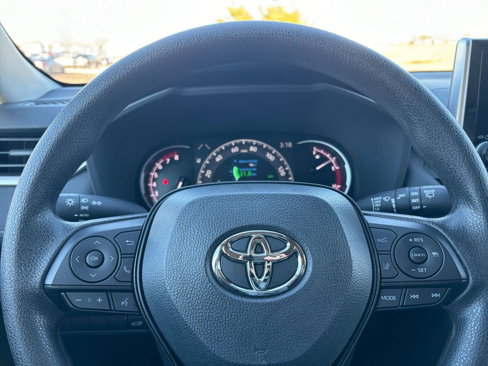 Thumbnail: 2025 Toyota RAV4 - 29