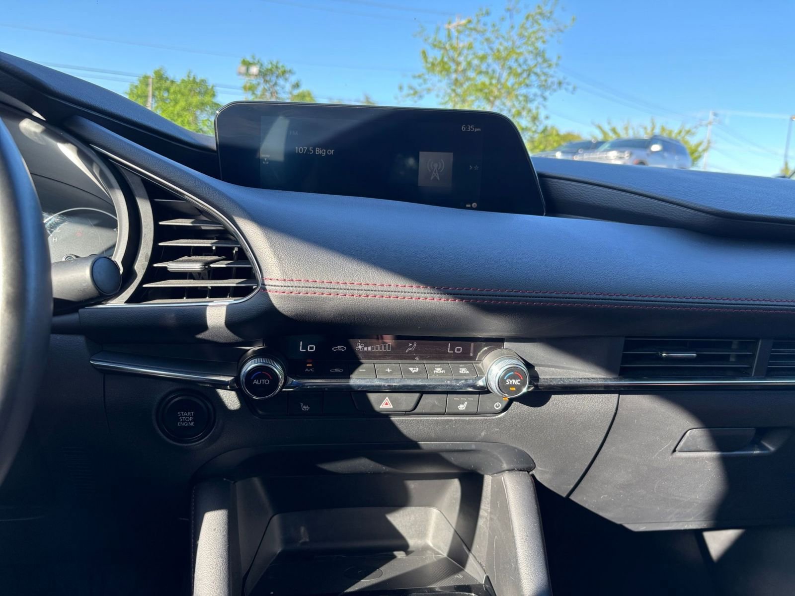 Thumbnail: 2025 Mazda Mazda3 - 17