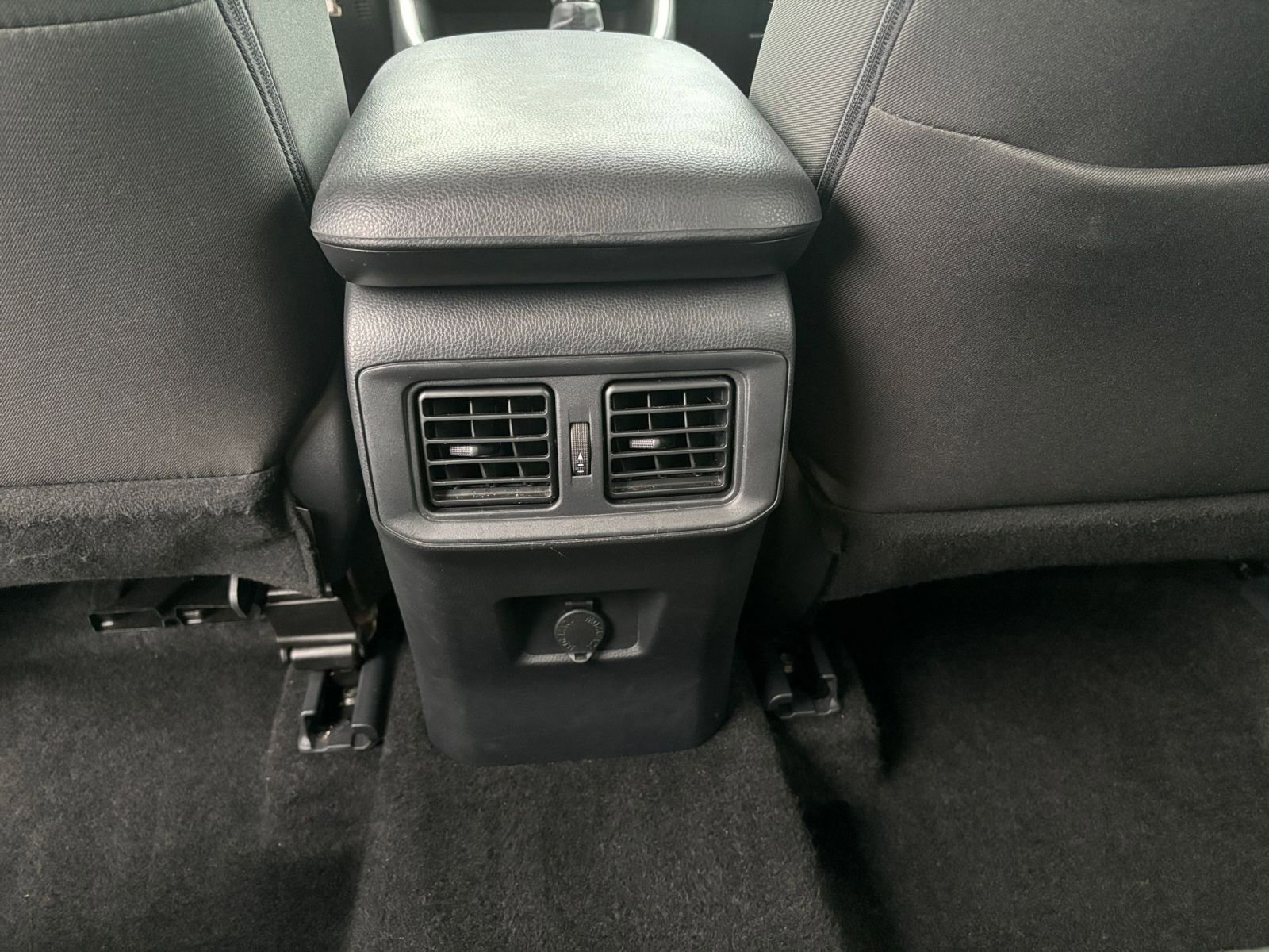 Thumbnail: 2025 Toyota RAV4 - 23