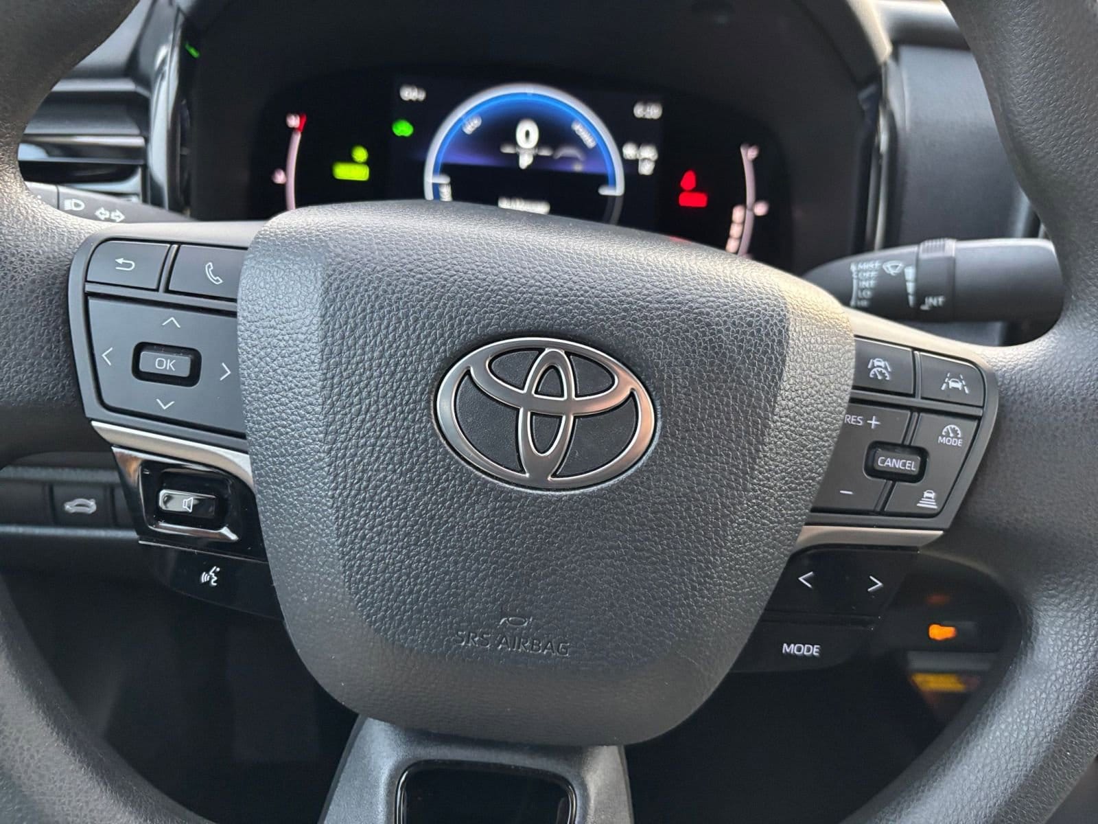 Thumbnail: 2025 Toyota Camry - 27