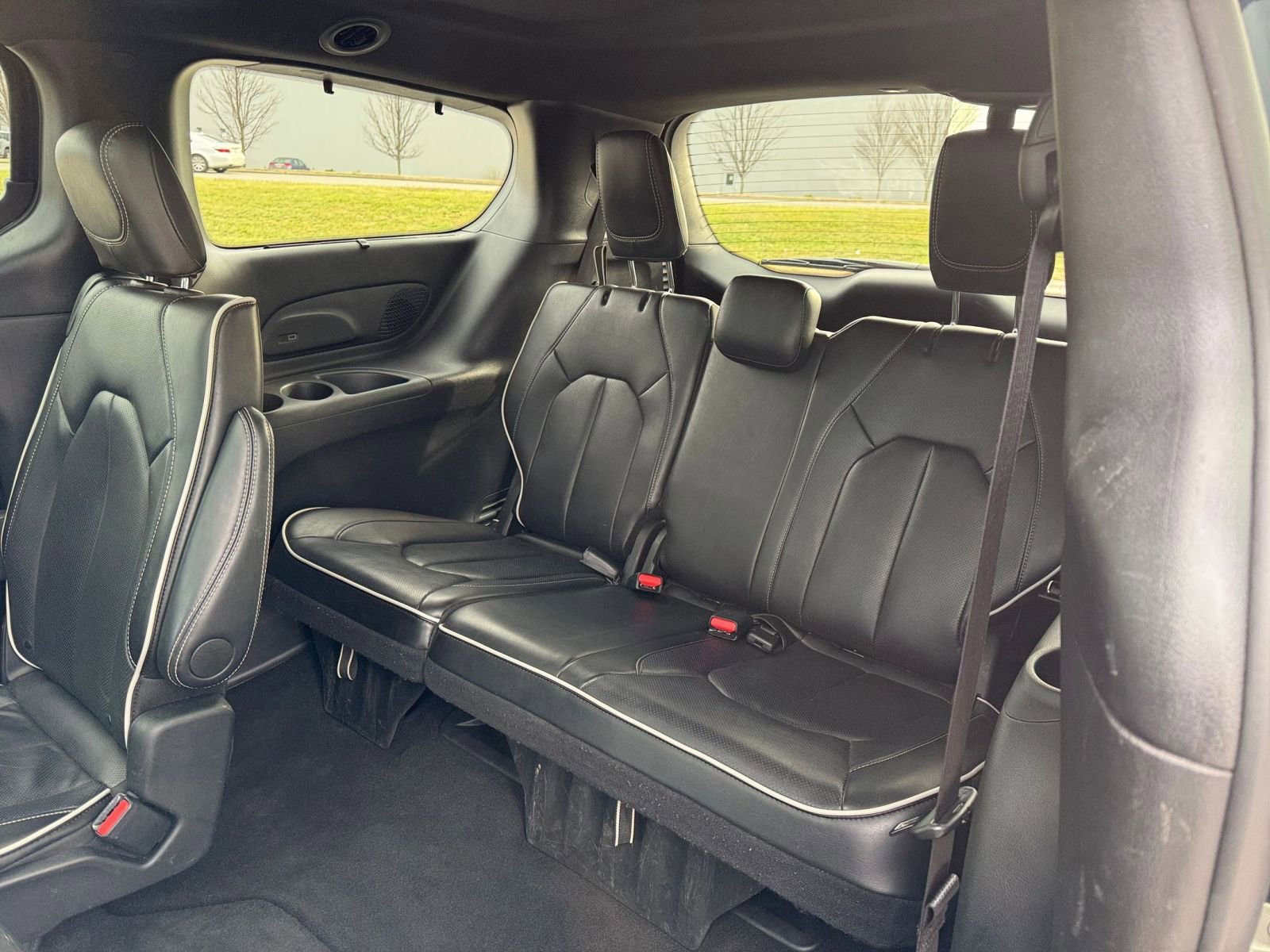 Thumbnail: 2025 Chrysler Pacifica - 33