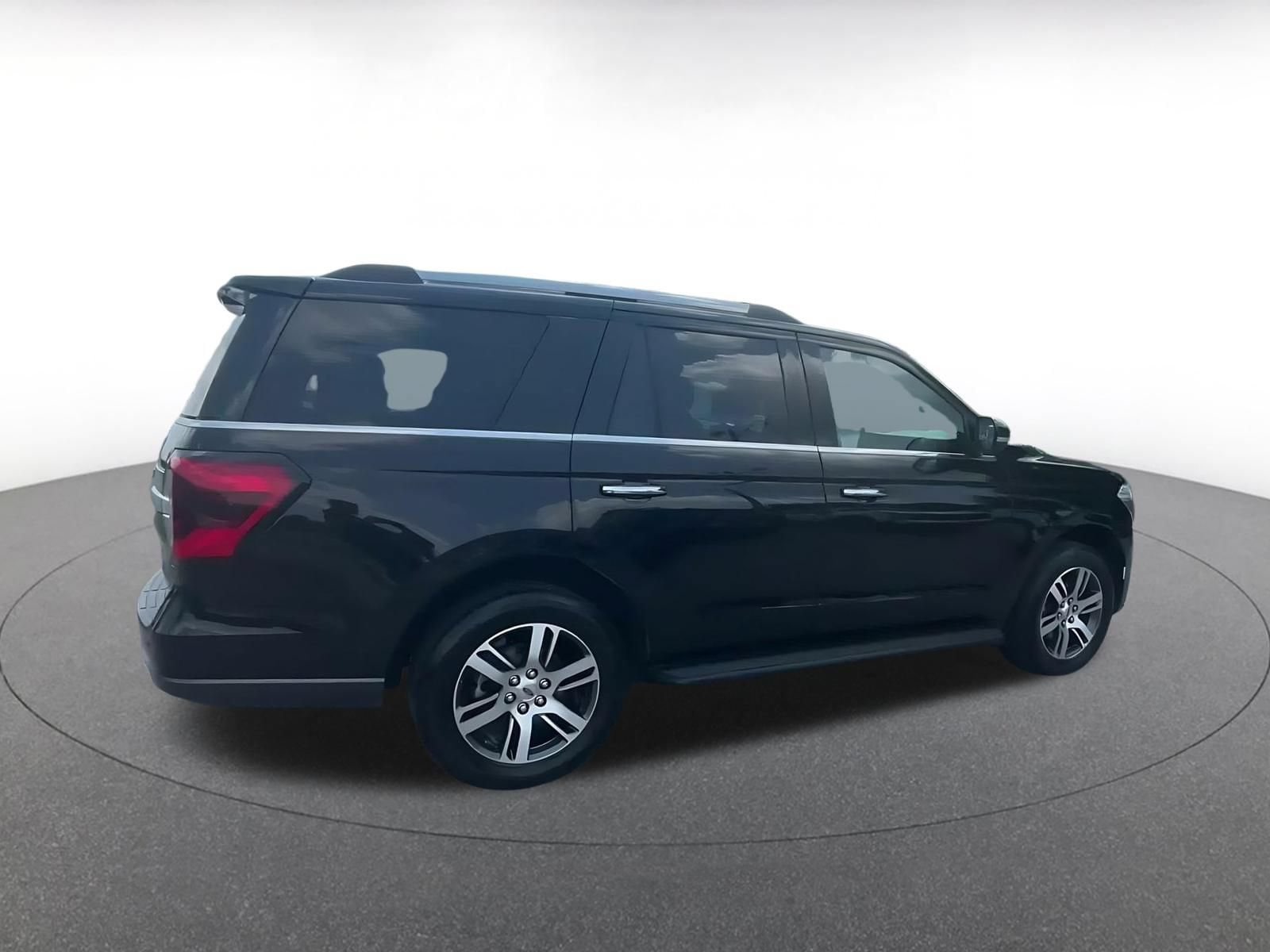 Thumbnail: 2024 Ford Expedition - 15