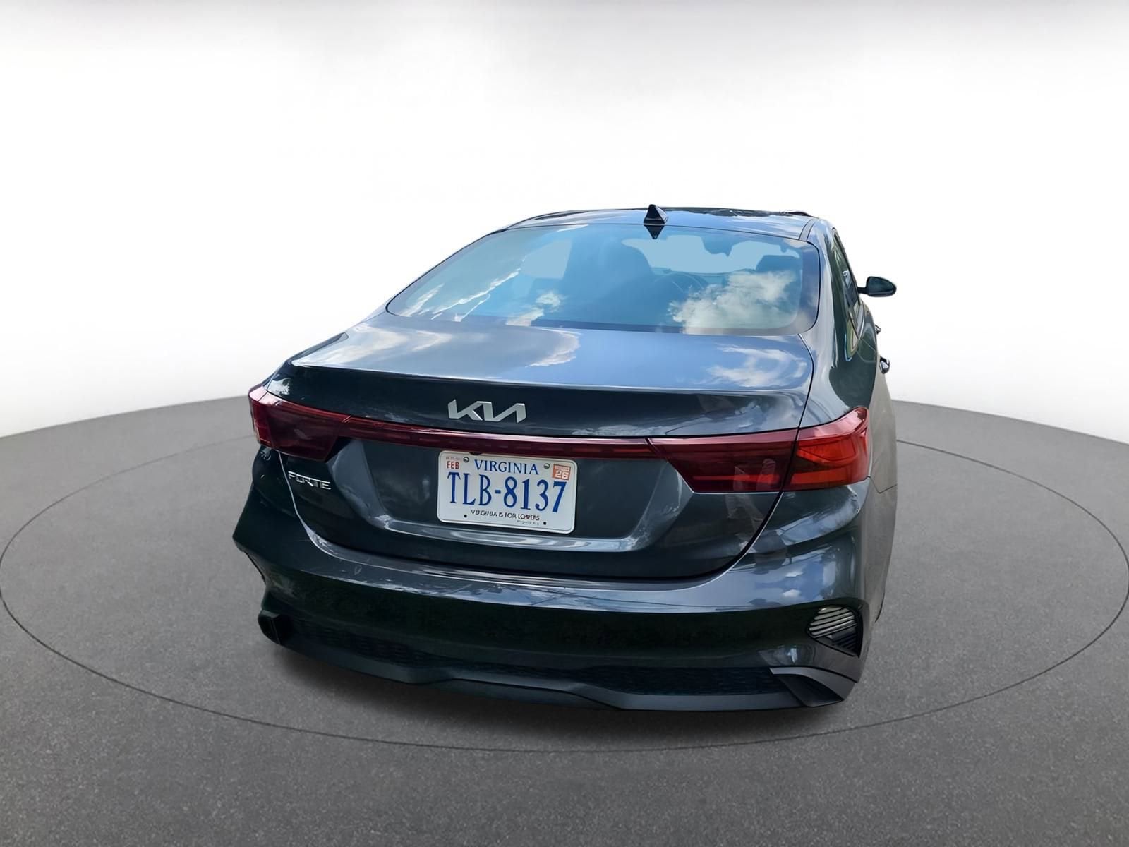 Thumbnail: 2024 Kia Forte - 3