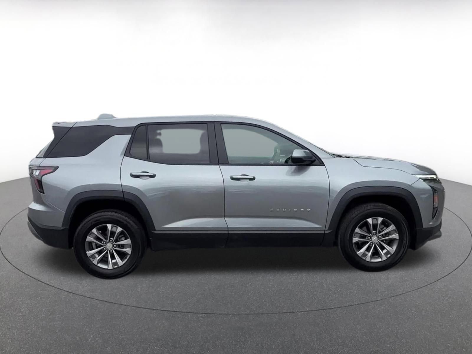 Thumbnail: 2025 Chevrolet Equinox - 16