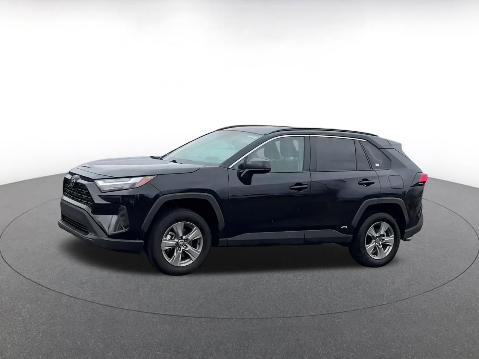 Thumbnail: 2025 Toyota RAV4 - 8