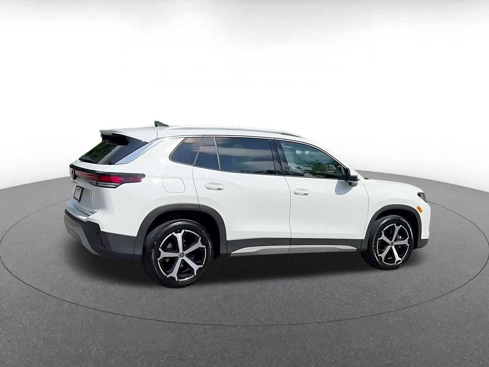 Thumbnail: 2026 Volkswagen Tiguan - 12