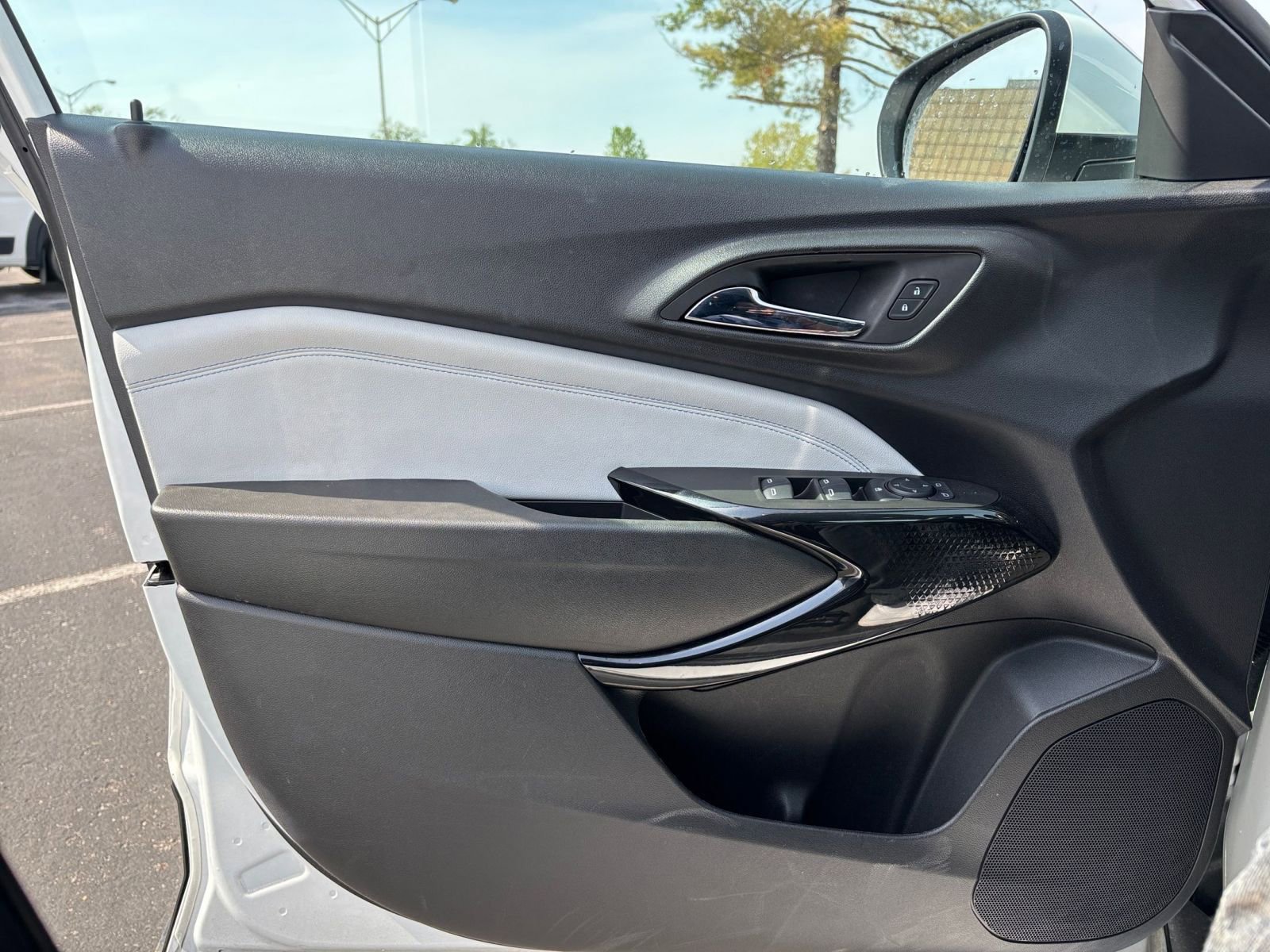 Thumbnail: 2025 Chevrolet Trax - 18