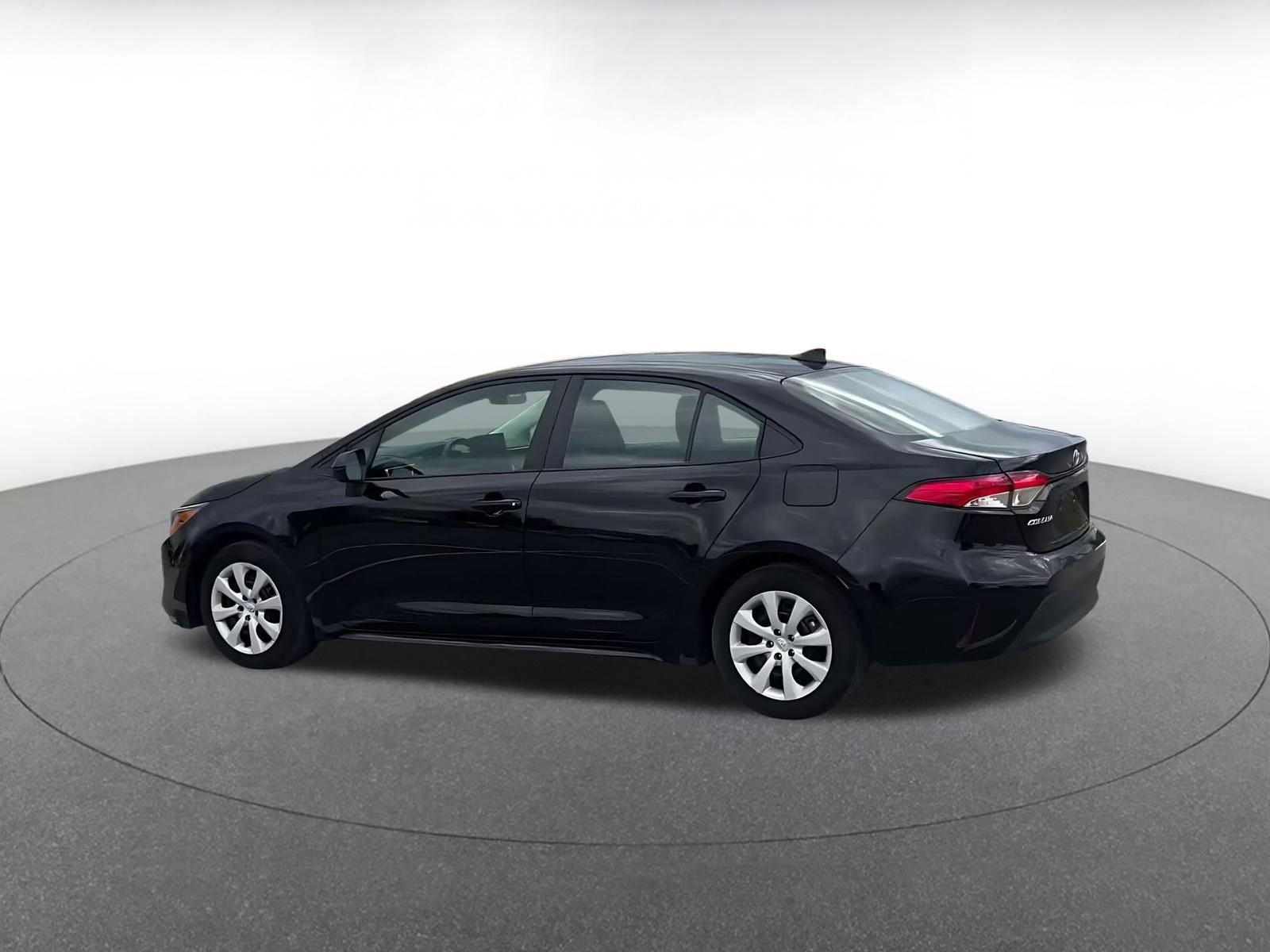 Thumbnail: 2025 Toyota Corolla - 10