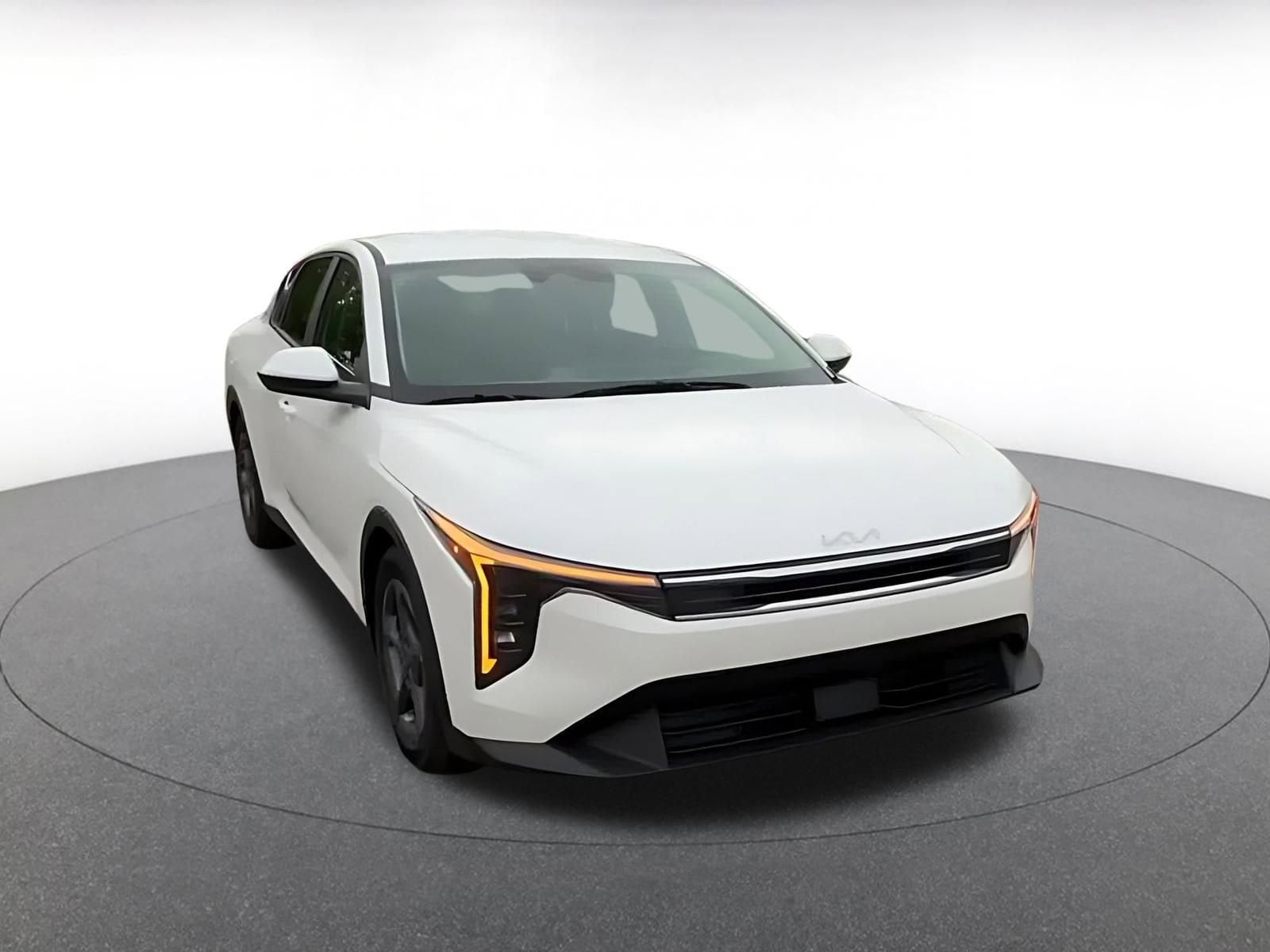 Thumbnail: 2025 Kia K4 - 3