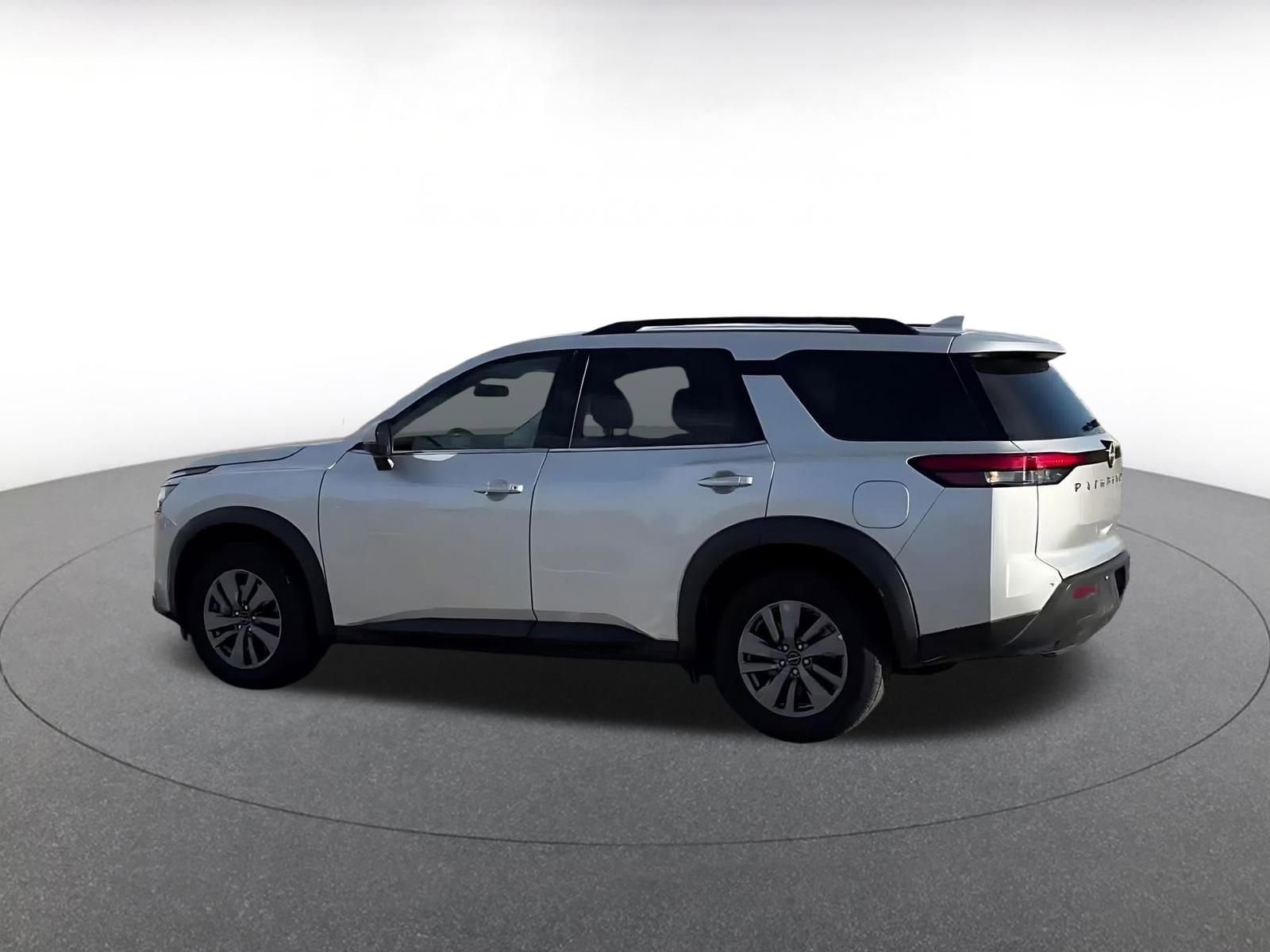 Thumbnail: 2025 Nissan Pathfinder - 9