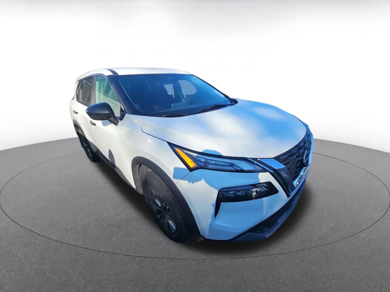 Thumbnail: 2023 Nissan Rogue - 1