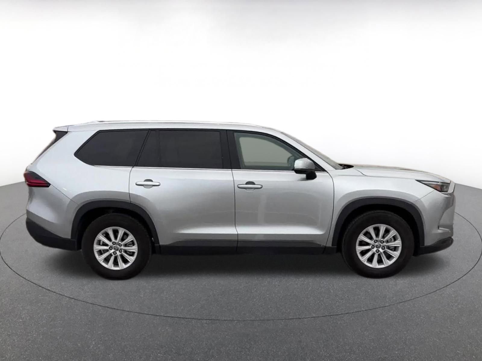 Thumbnail: 2025 Toyota Grand Highlander - 16