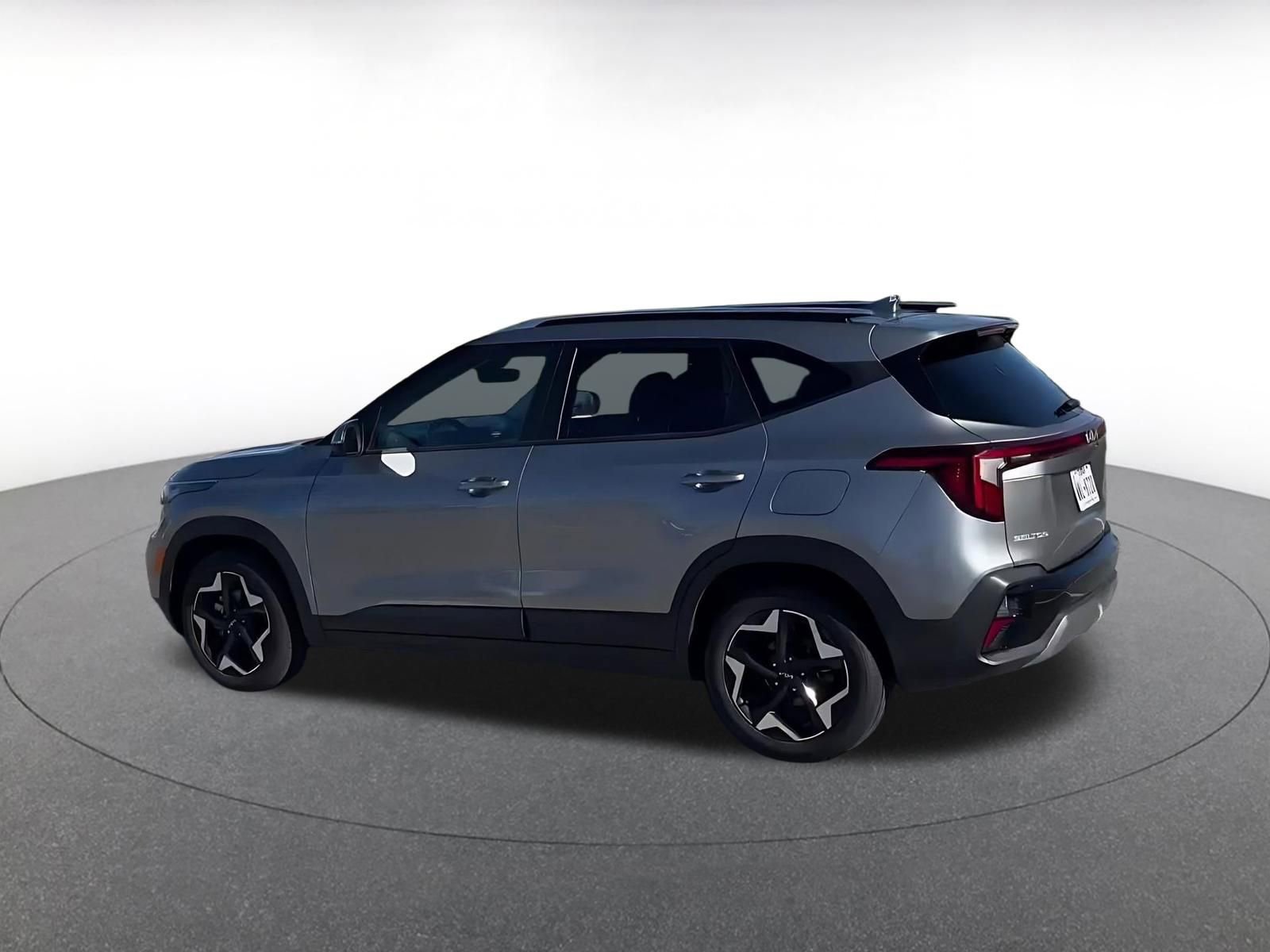 Thumbnail: 2025 Kia Seltos - 10