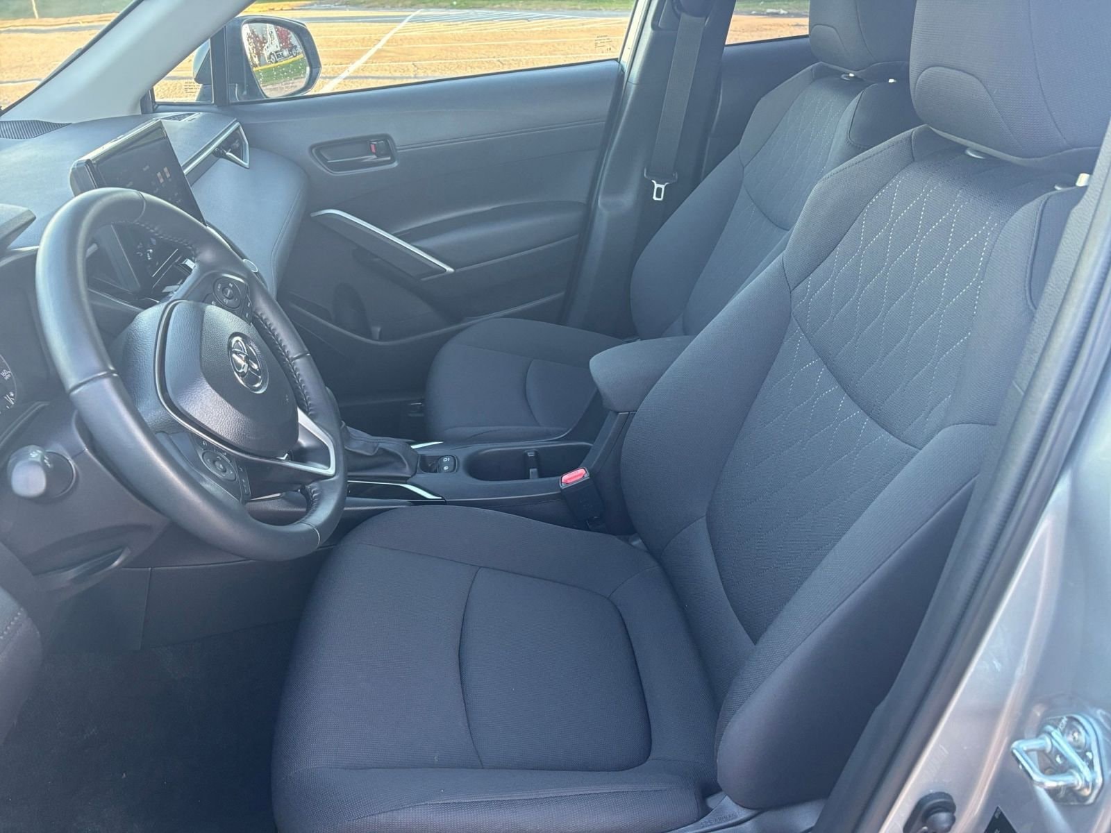 Thumbnail: 2025 Toyota Corolla Cross - 25