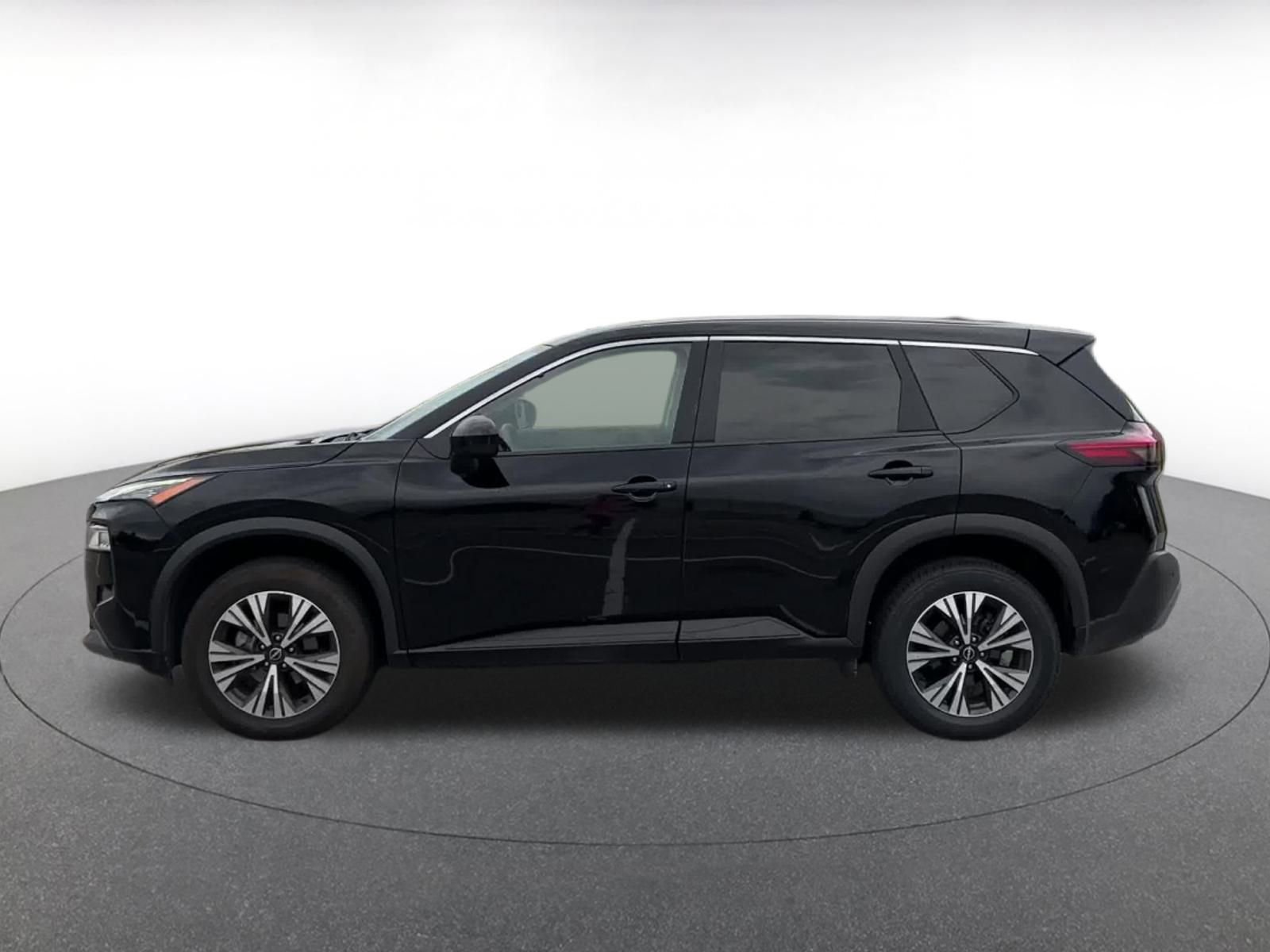 Thumbnail: 2023 Nissan Rogue - 9