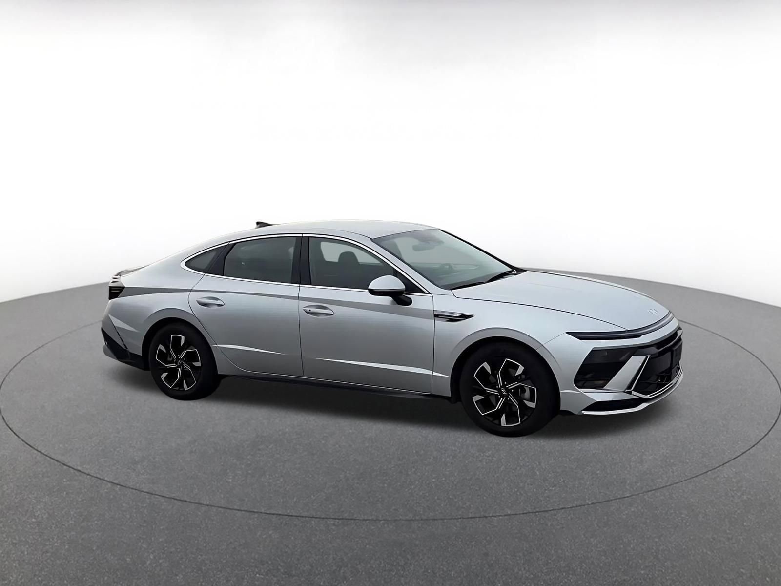 Thumbnail: 2025 Hyundai Sonata - 2