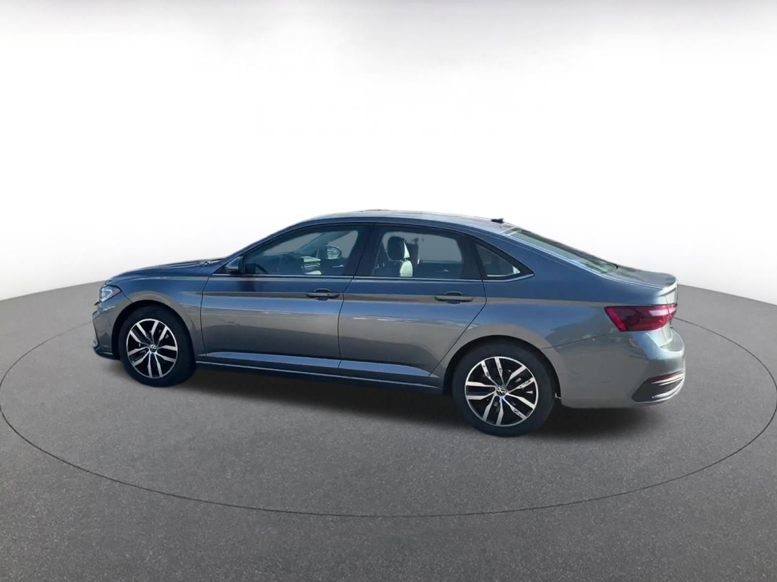 Thumbnail: 2025 Volkswagen Jetta - 10