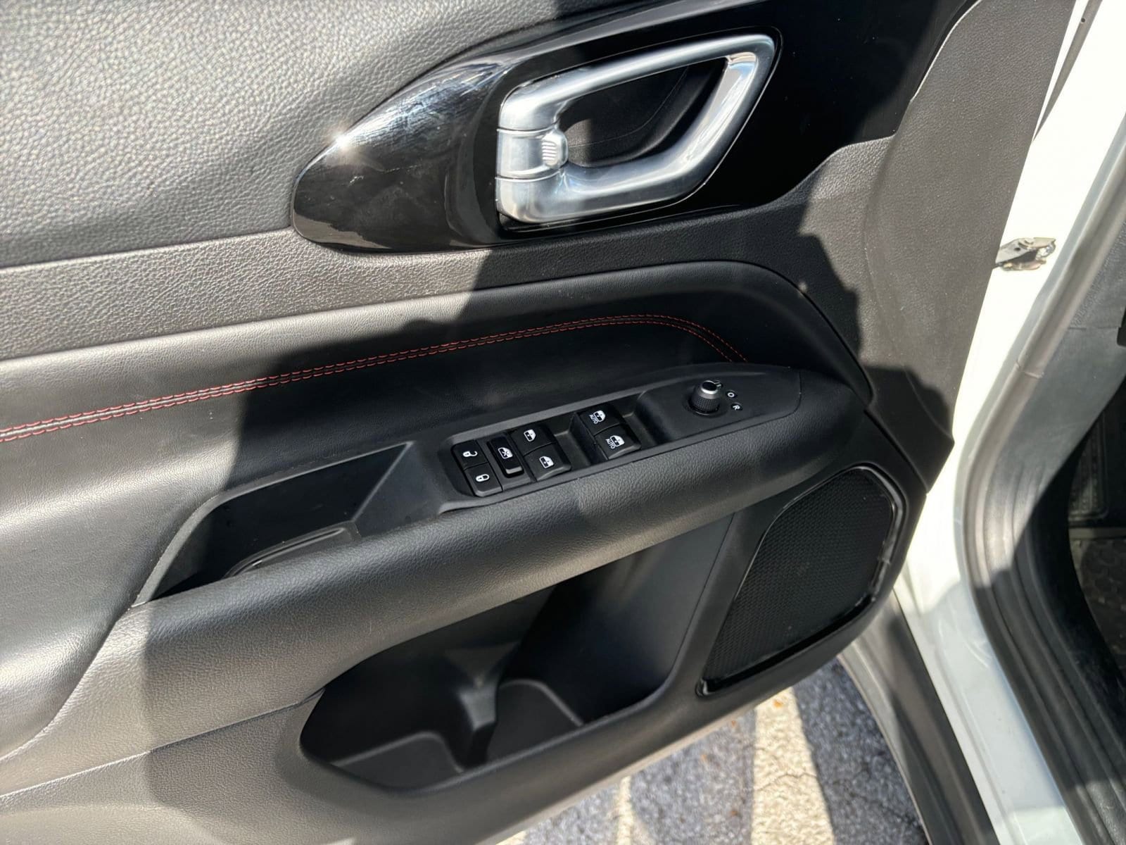 Thumbnail: 2025 Jeep Compass - 20