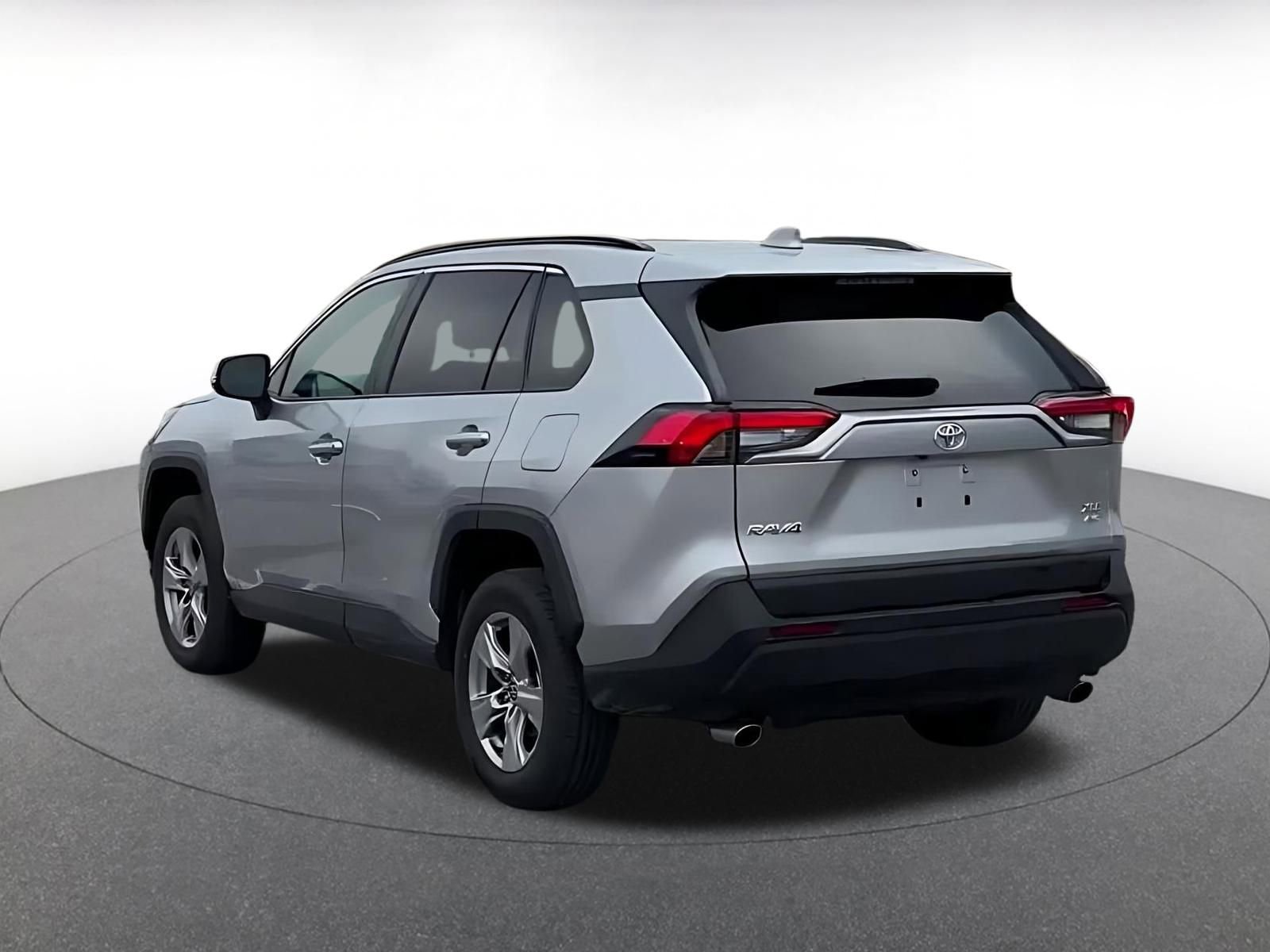 Thumbnail: 2025 Toyota RAV4 - 11