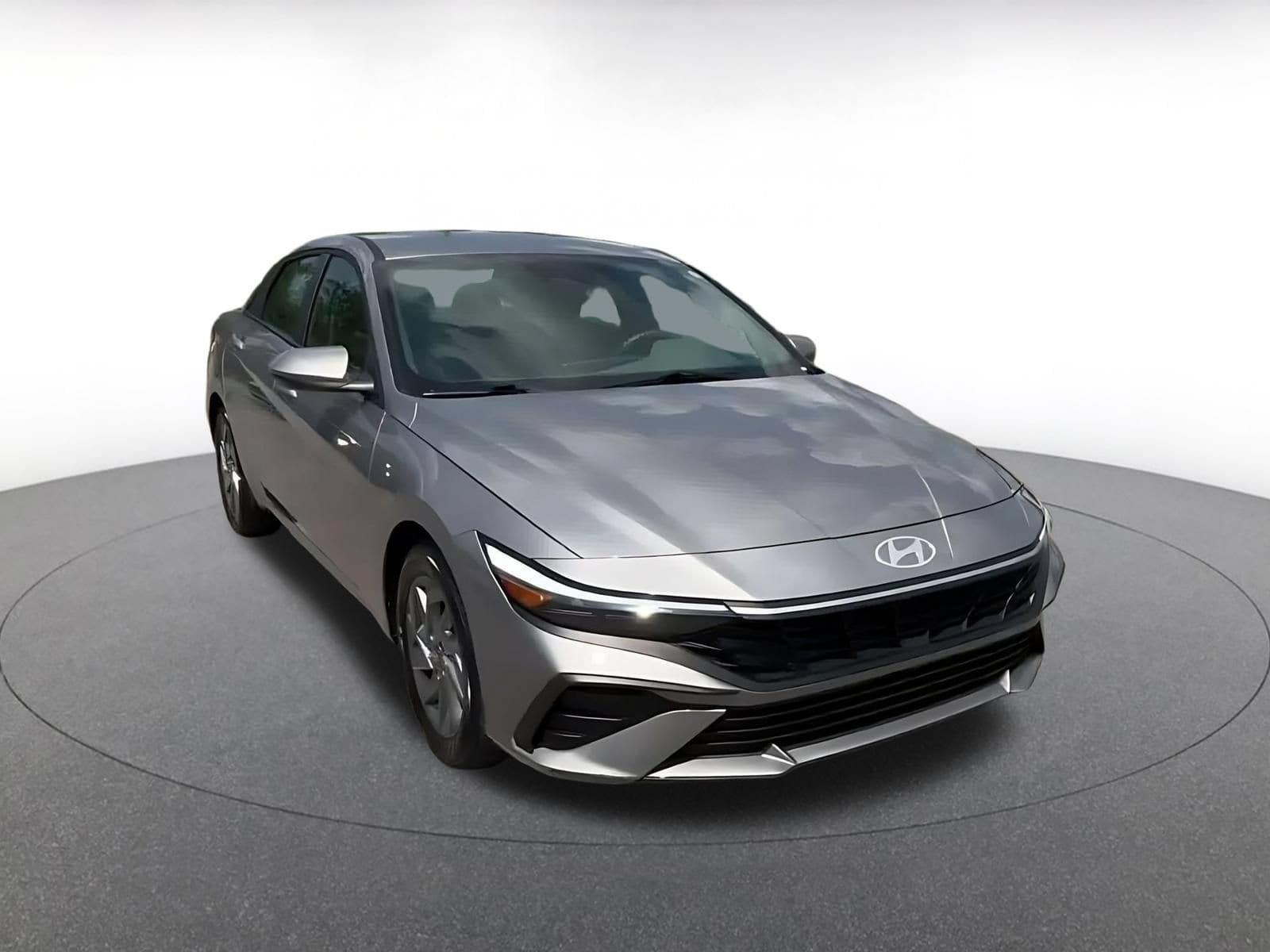 Thumbnail: 2026 Hyundai Elantra - 3