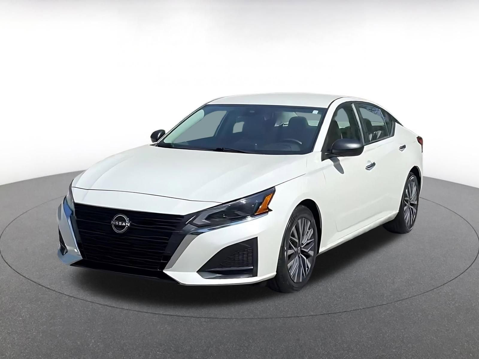 Thumbnail: 2025 Nissan Altima - 7
