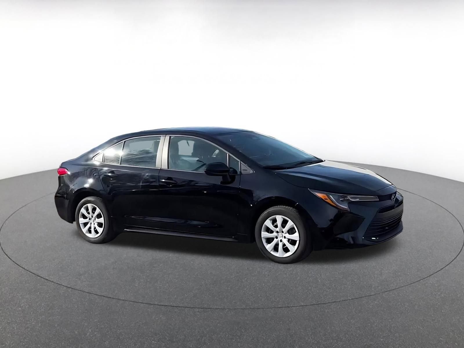 Thumbnail: 2025 Toyota Corolla - 2