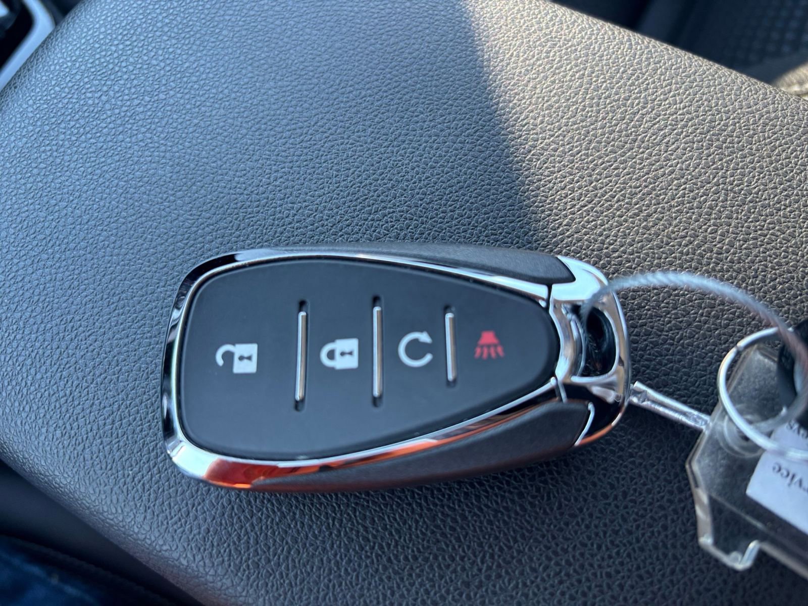 Thumbnail: 2025 Chevrolet Trax - 21