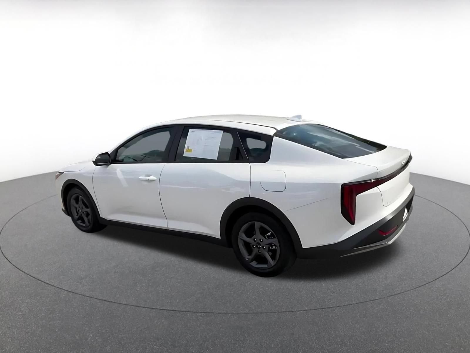 Thumbnail: 2026 Kia K4 - 9