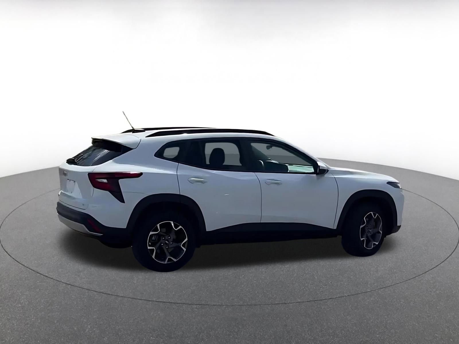 Thumbnail: 2025 Chevrolet Trax - 14