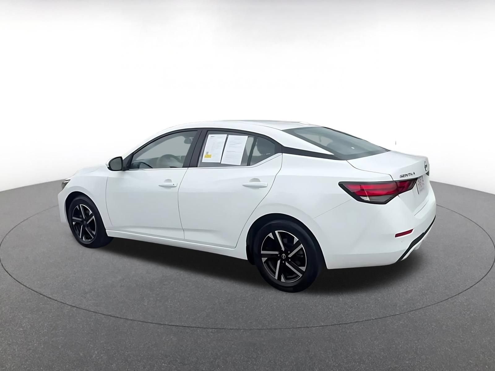 Thumbnail: 2025 Nissan Sentra - 9