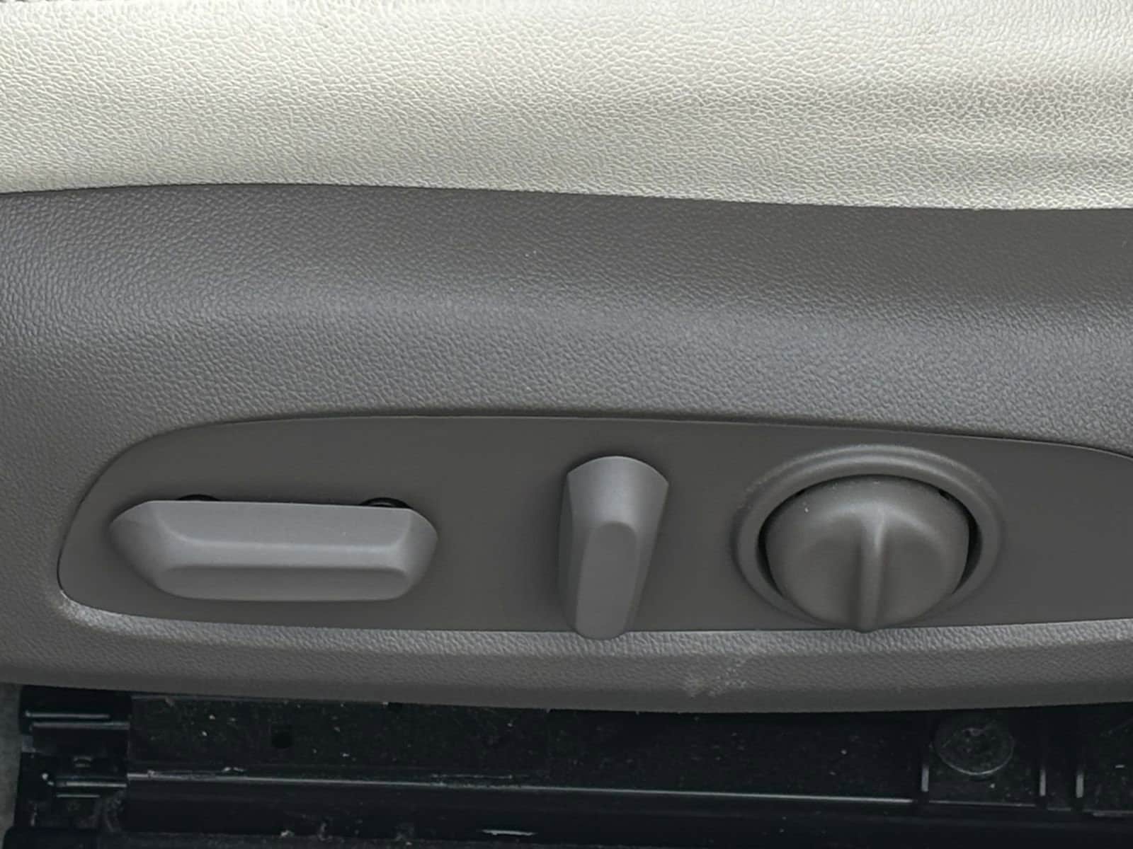 Thumbnail: 2024 Chevrolet Malibu - 23