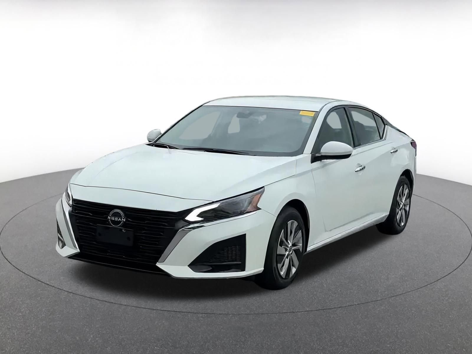 Thumbnail: 2023 Nissan Altima - 6