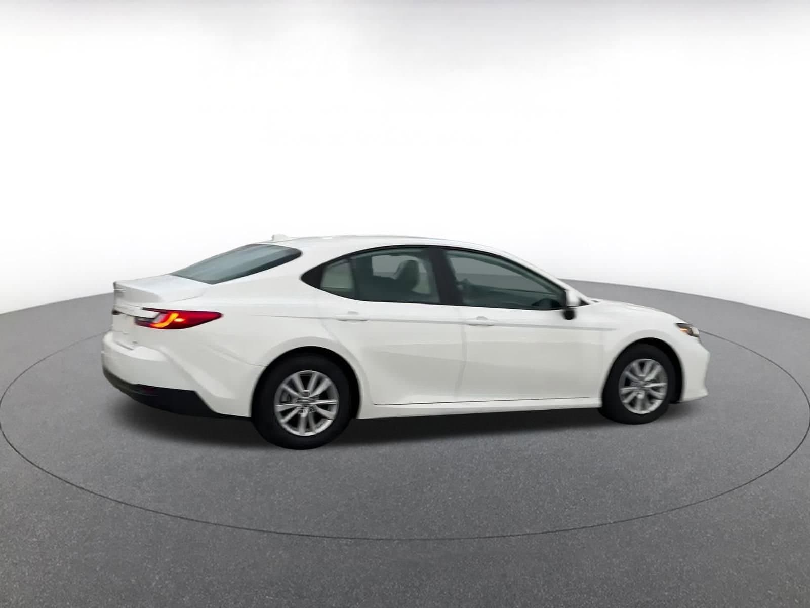 Thumbnail: 2025 Toyota Camry - 16