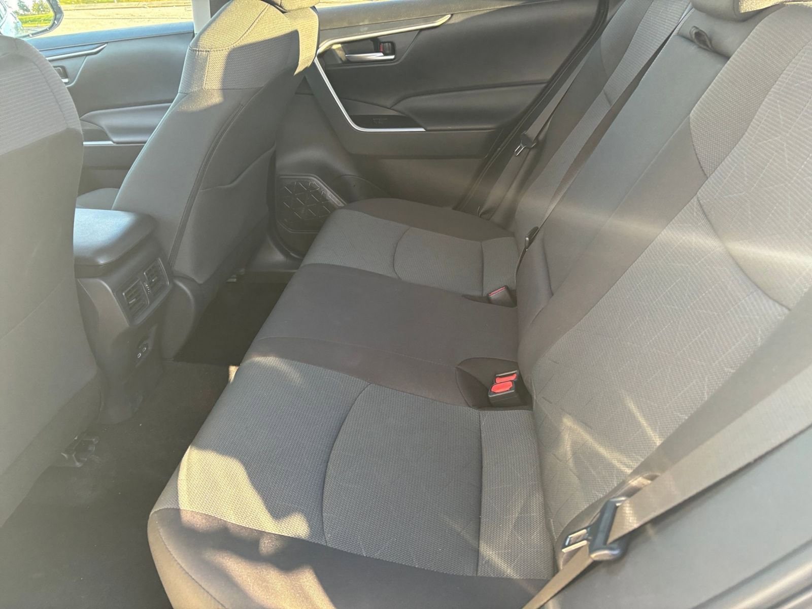 Thumbnail: 2025 Toyota RAV4 - 25