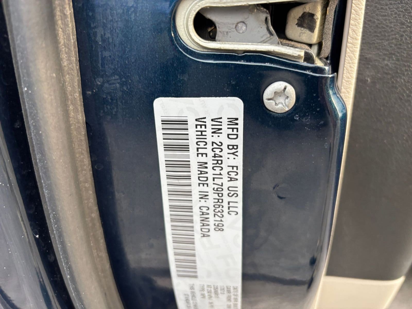 Thumbnail: 2023 Chrysler Pacifica - 33