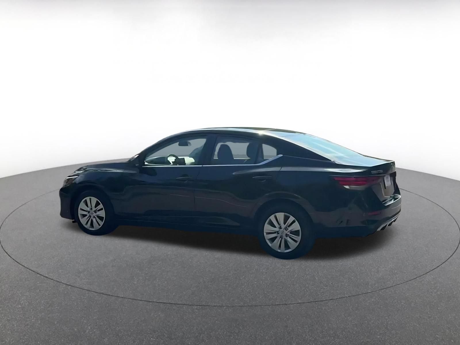 Thumbnail: 2025 Nissan Sentra - 9
