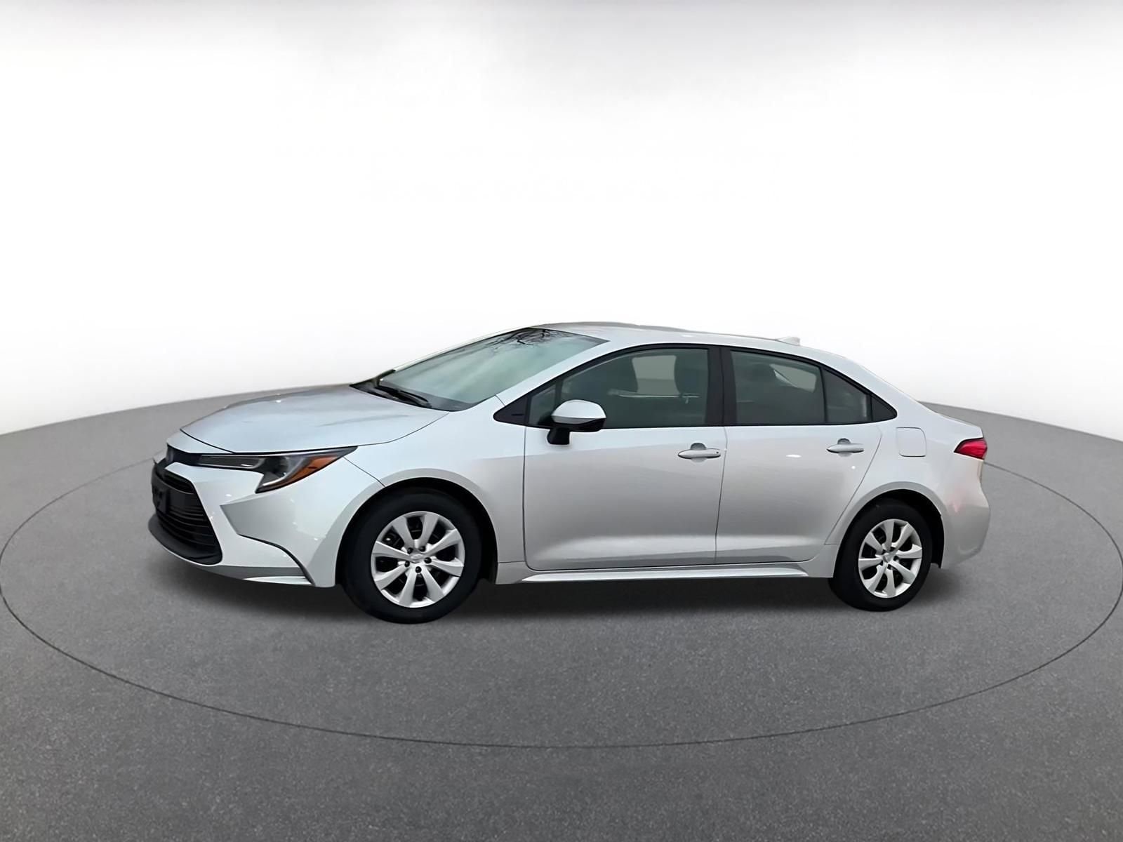 Thumbnail: 2025 Toyota Corolla - 8