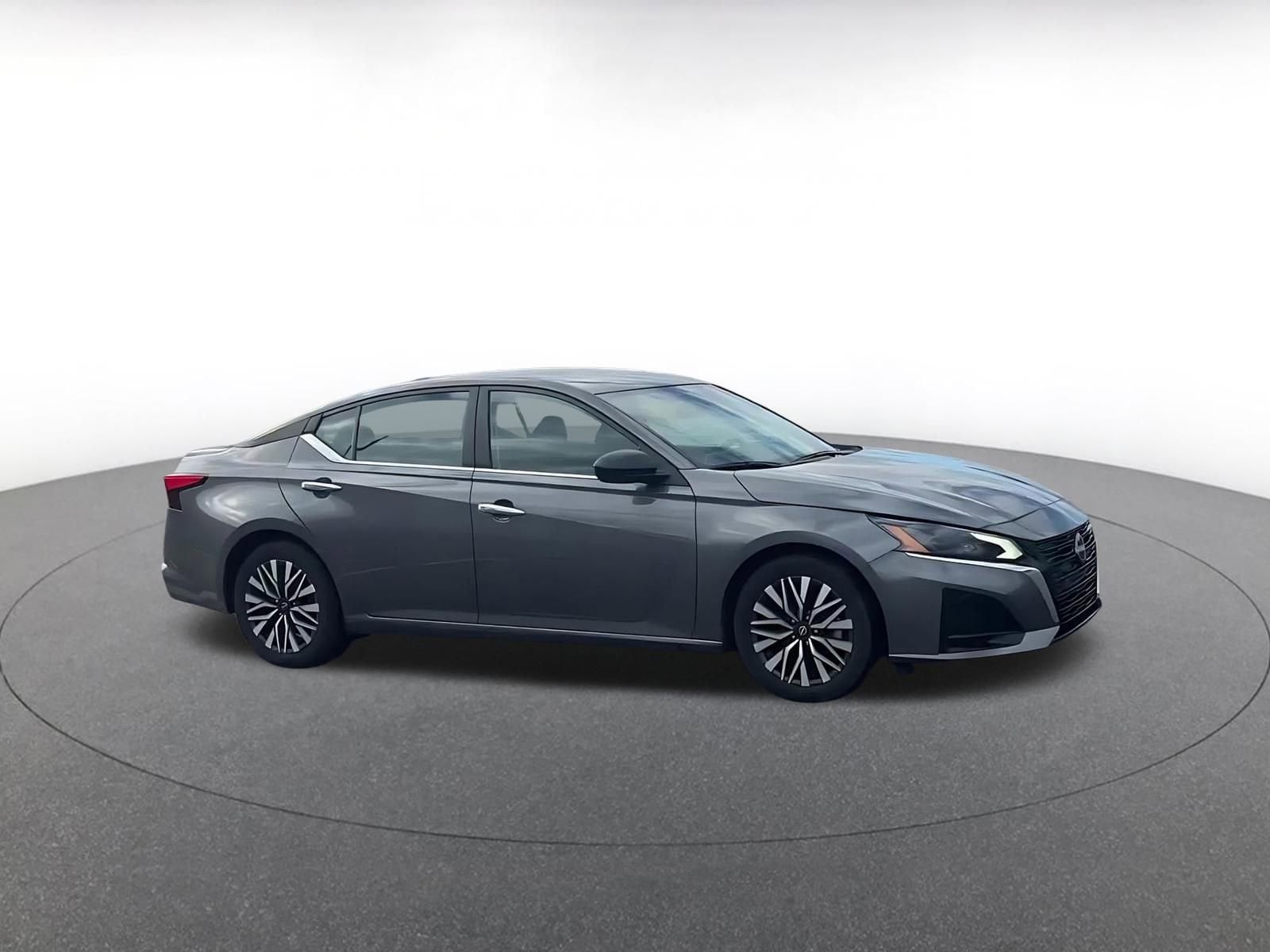 Thumbnail: 2025 Nissan Altima - 2