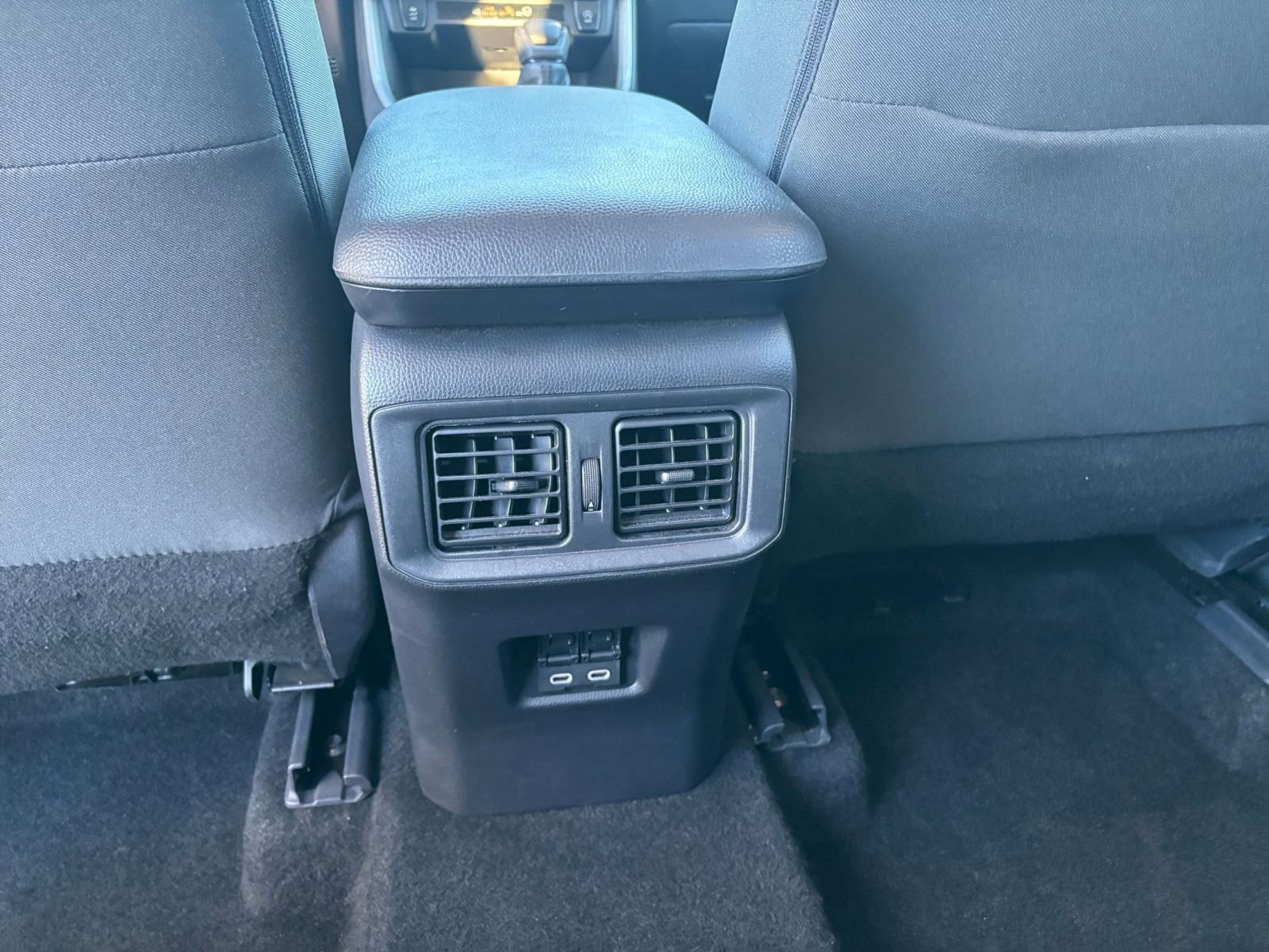 Thumbnail: 2025 Toyota RAV4 - 25