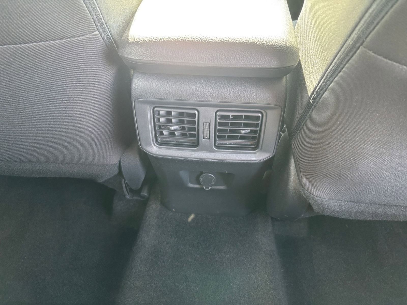 Thumbnail: 2025 Toyota RAV4 - 23