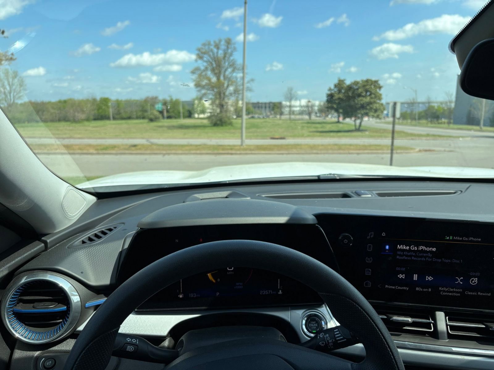 Thumbnail: 2025 Chevrolet Trax - 33