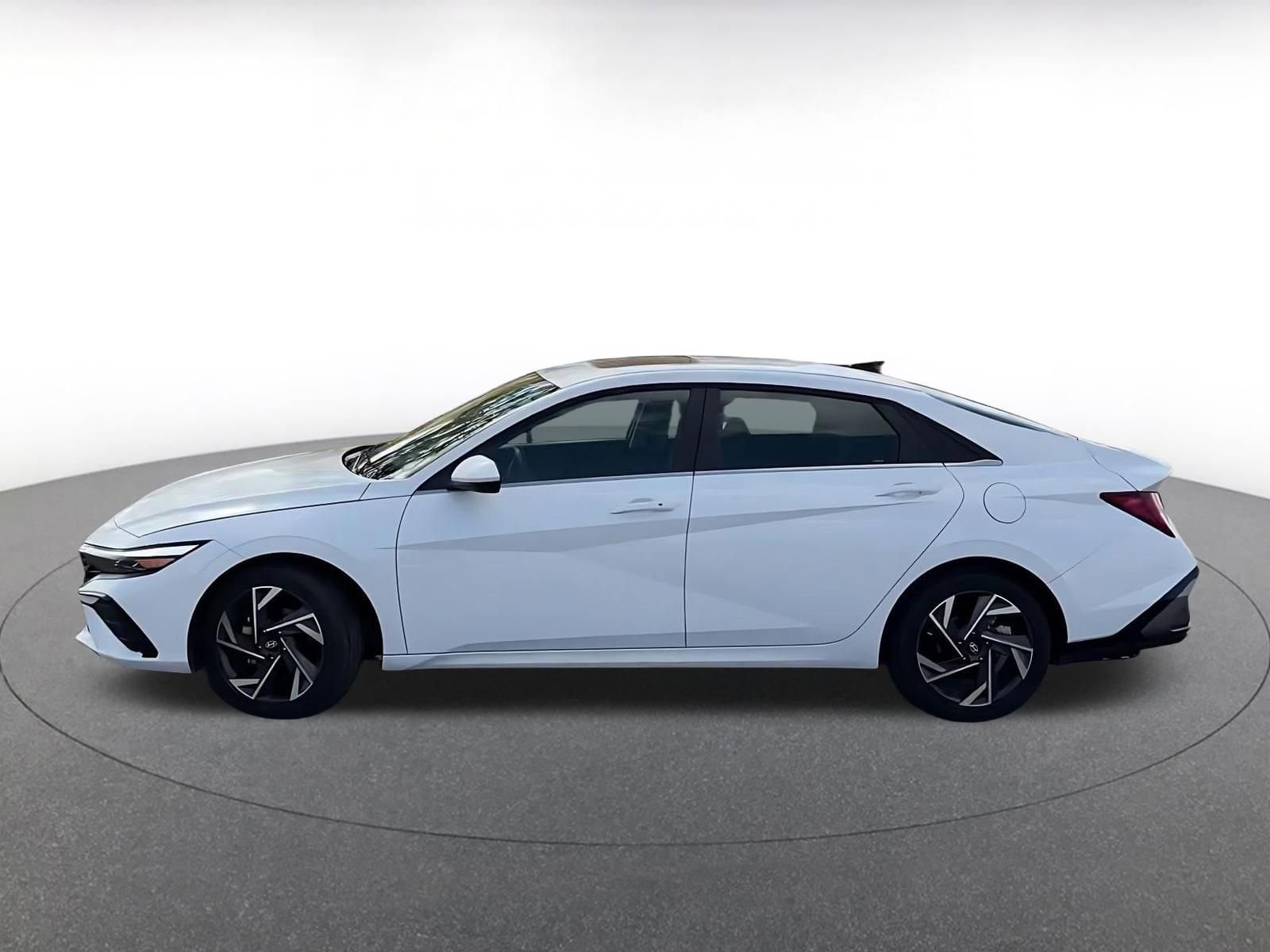 Thumbnail: 2025 Hyundai Elantra - 9